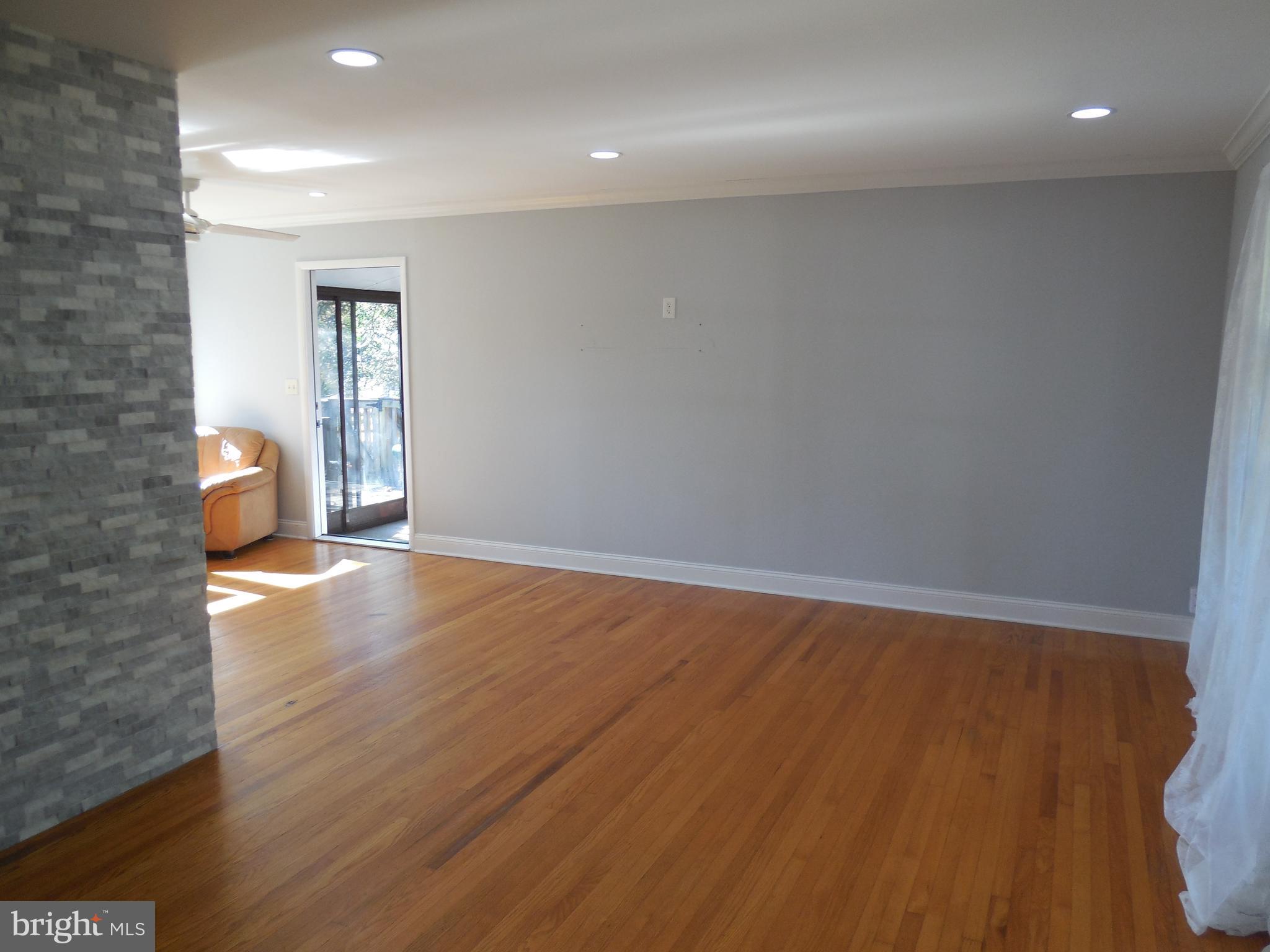 SUNNYBROOK FARMS - Residential