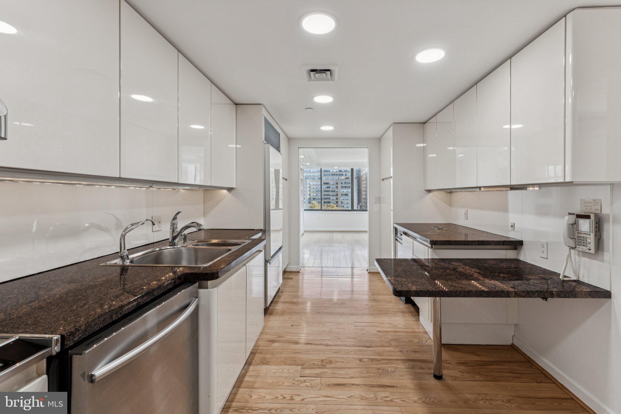 RITTENHOUSE SQUARE - Residential