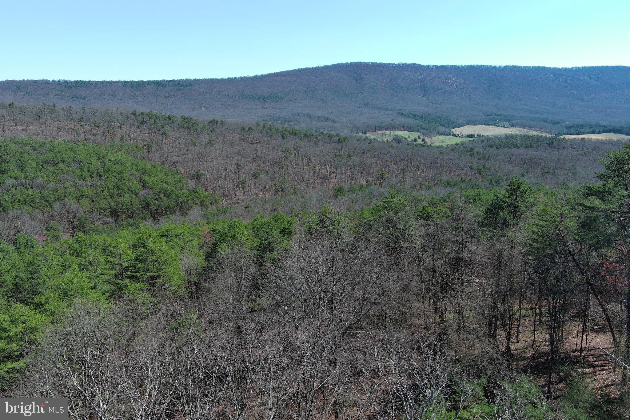 MOUNTAIN AIR - Land