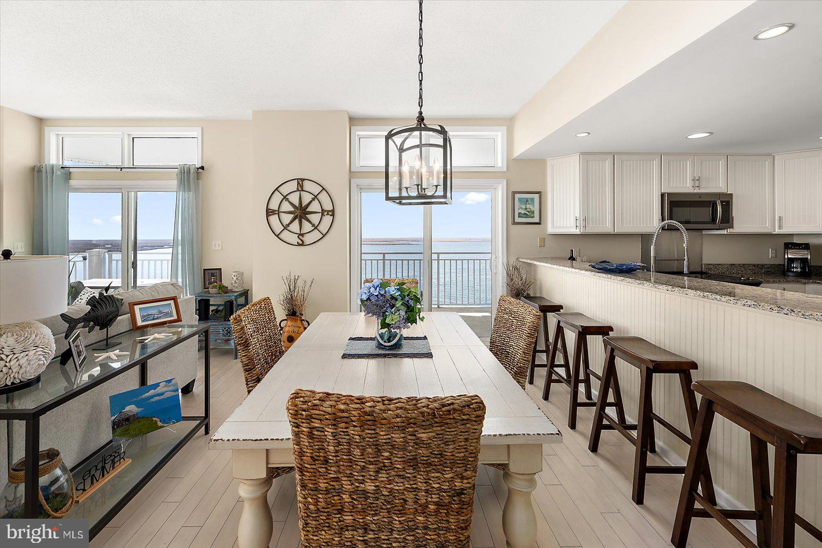 HARBOUR LIGHT CONDOS - Residential