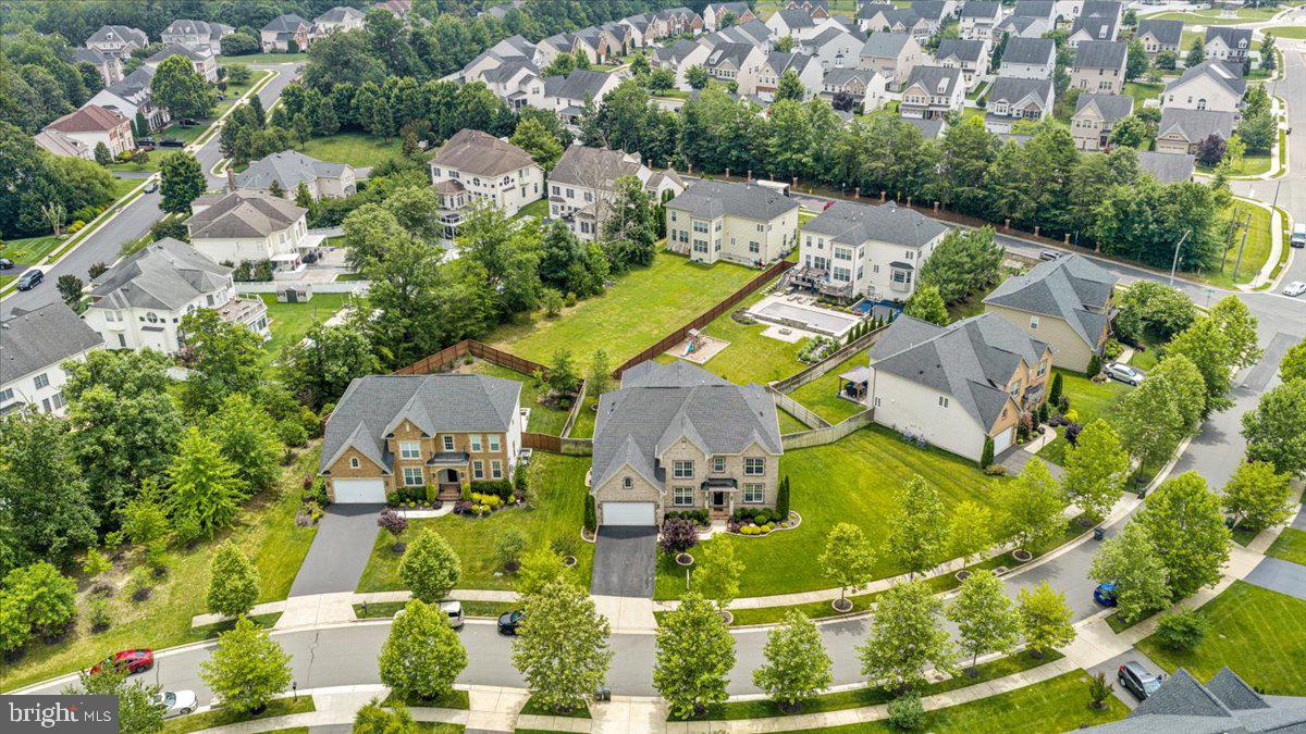 HICKORY FALLS - Residential