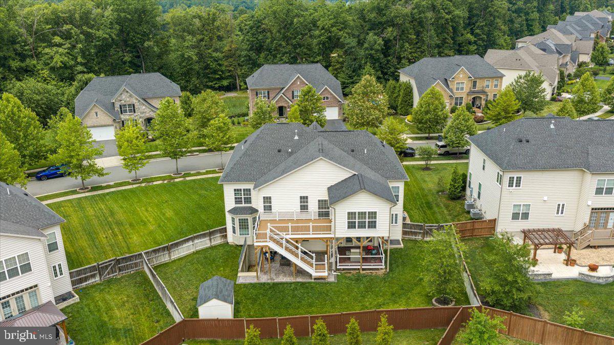 HICKORY FALLS - Residential