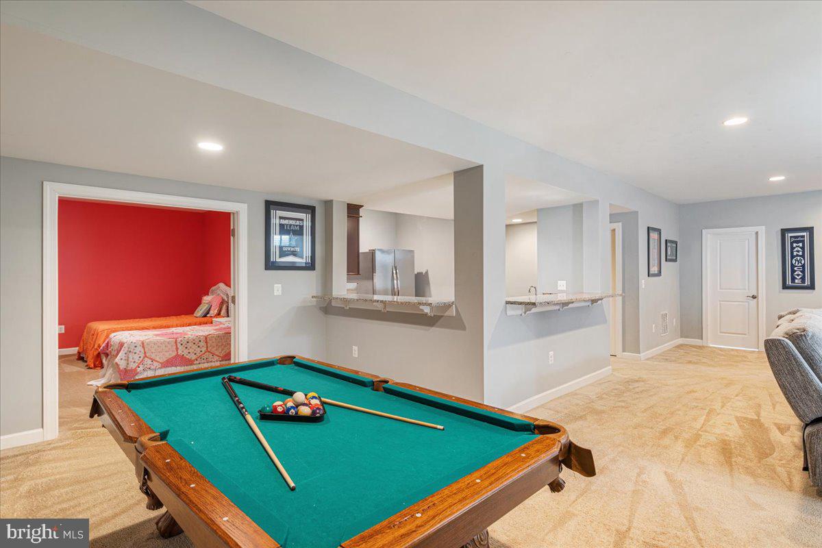 HICKORY FALLS - Residential
