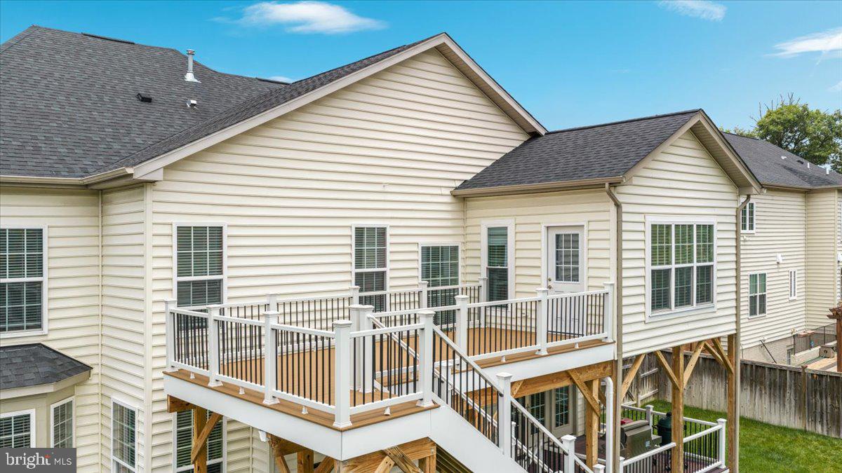 HICKORY FALLS - Residential