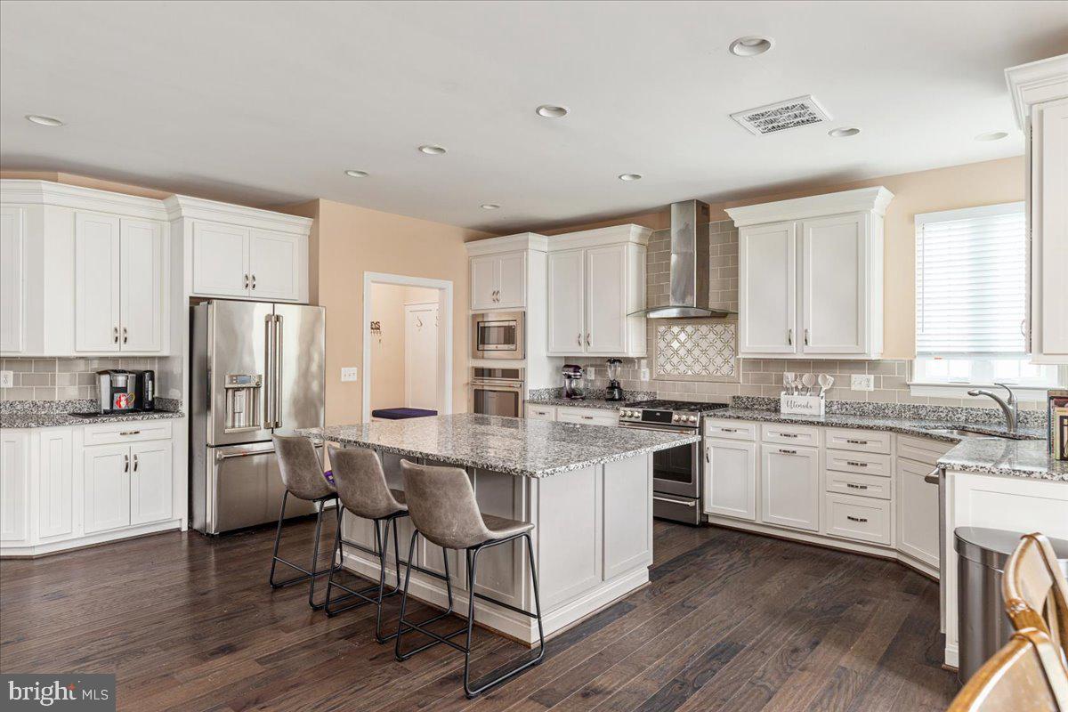 HICKORY FALLS - Residential