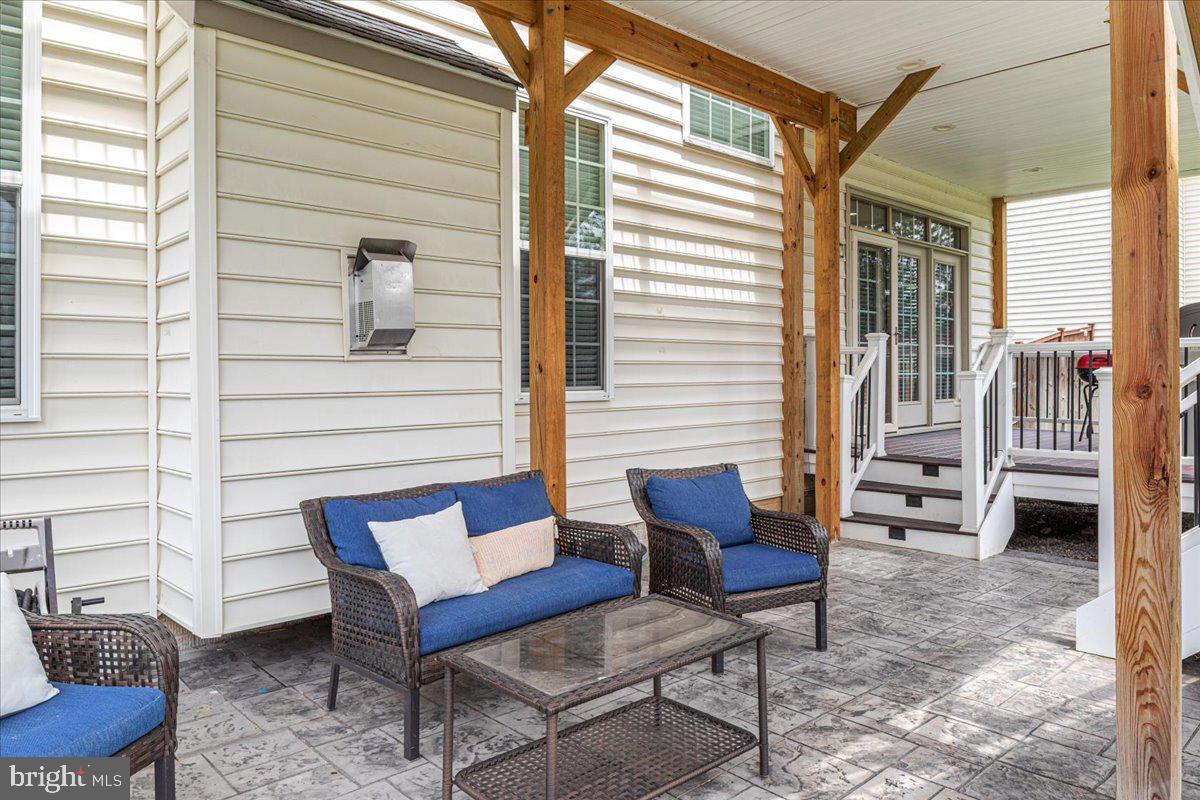 HICKORY FALLS - Residential