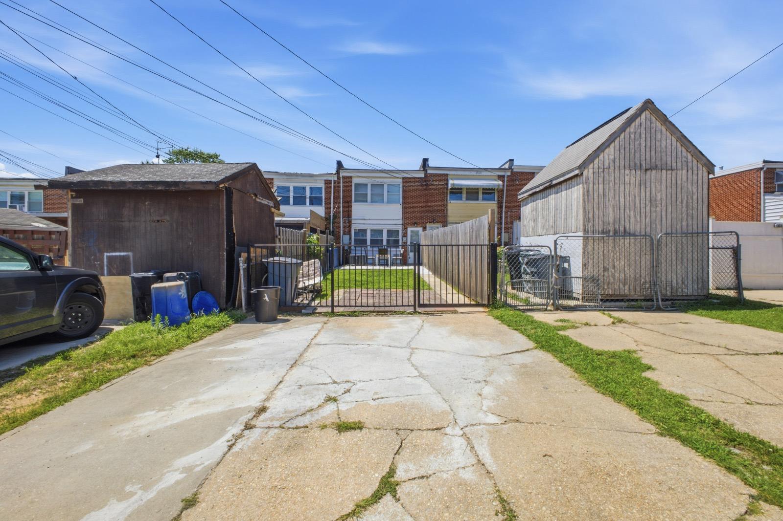 FRIENDSHIP GARDENS - Residential