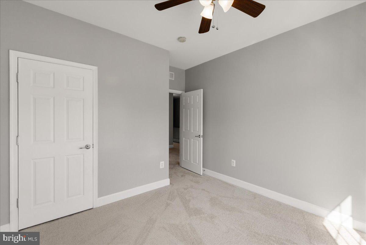 POTOMAC CLUB CONDOMINIUMS - Residential