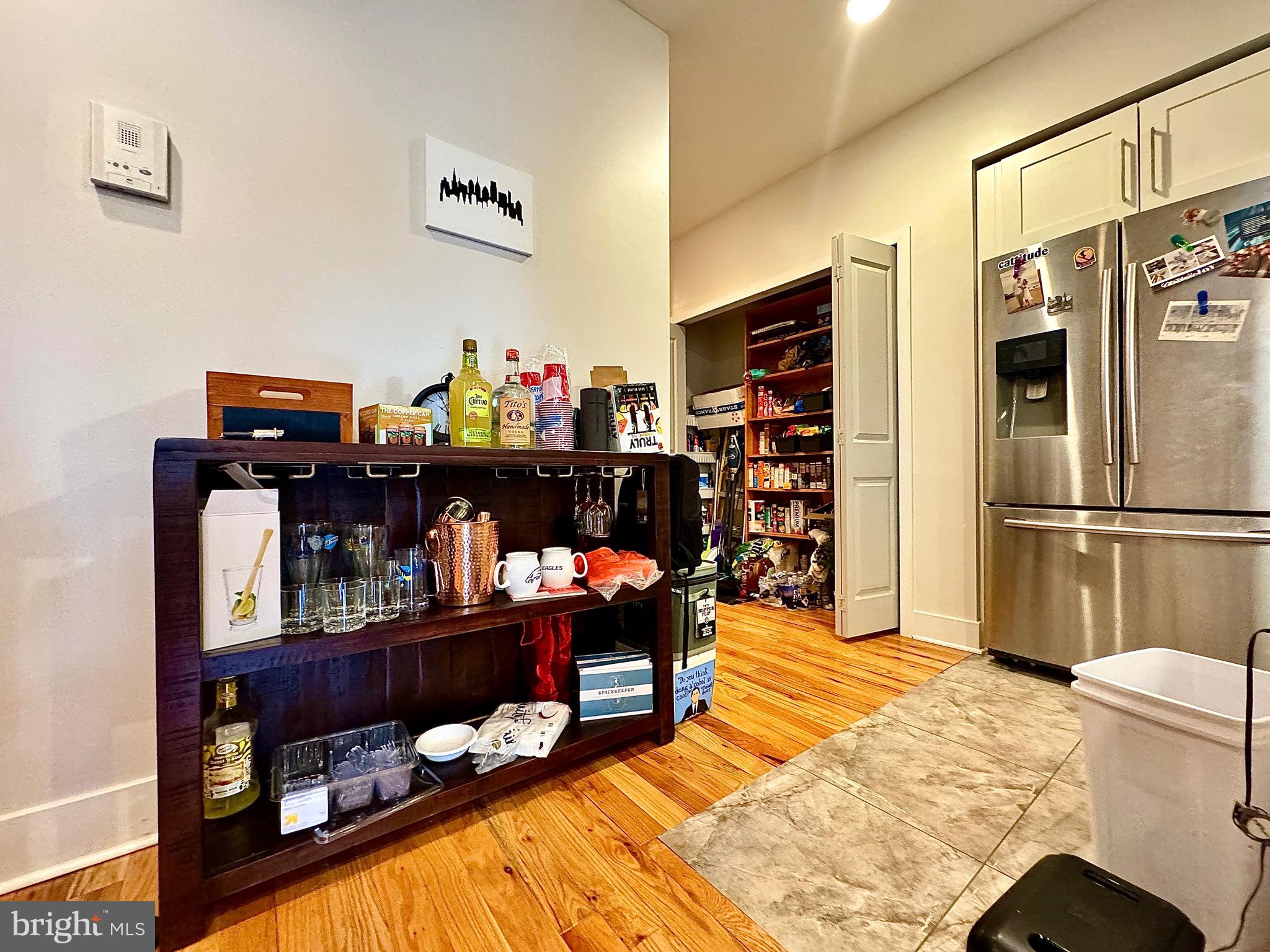 FAIRMOUNT - Commercial Sale