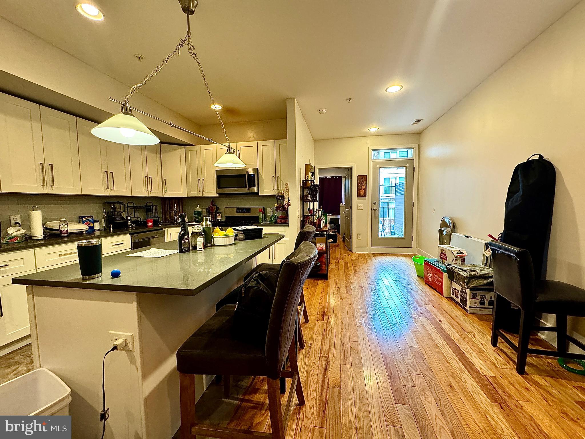 FAIRMOUNT - Commercial Sale