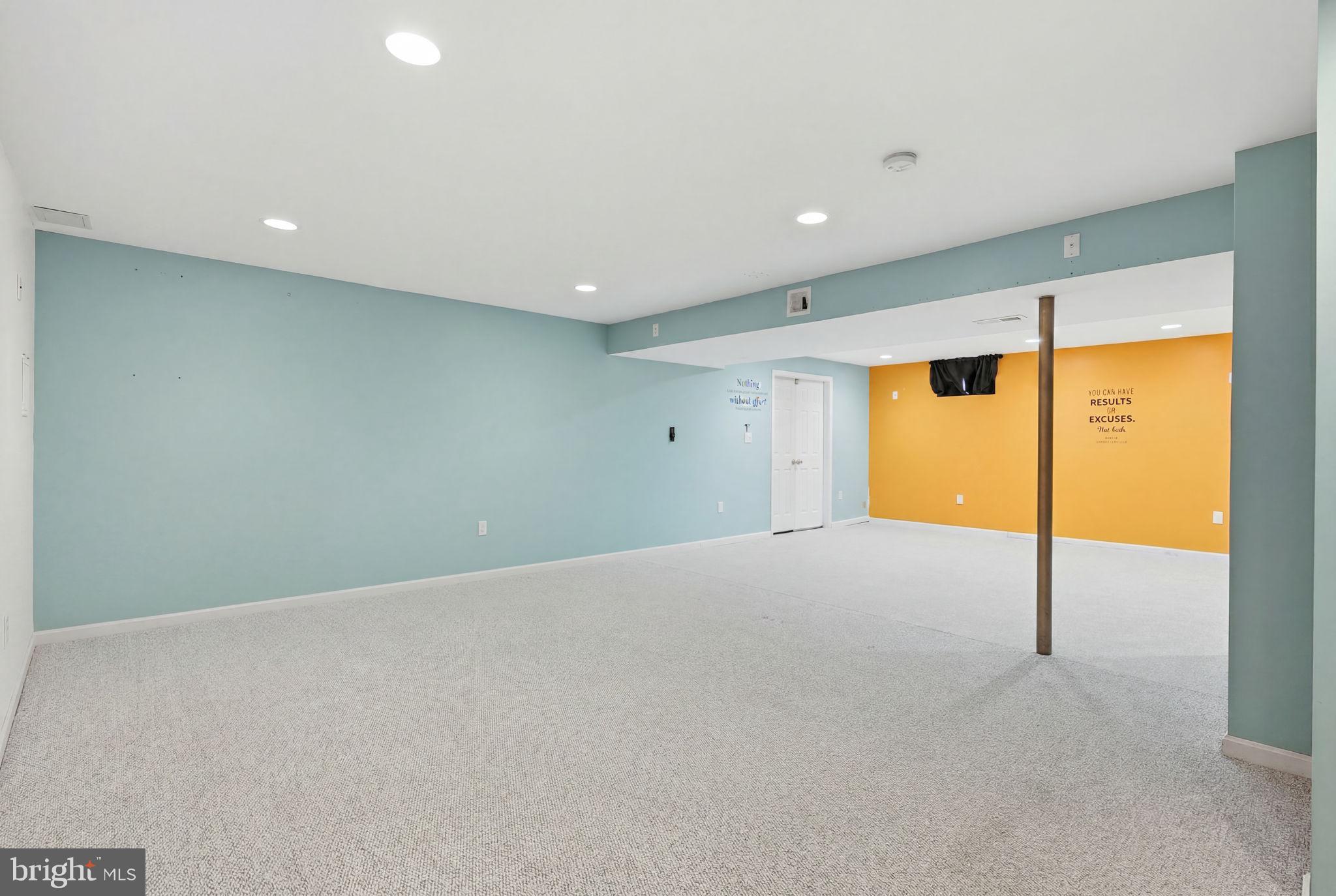 LOCUST HILL - Residential