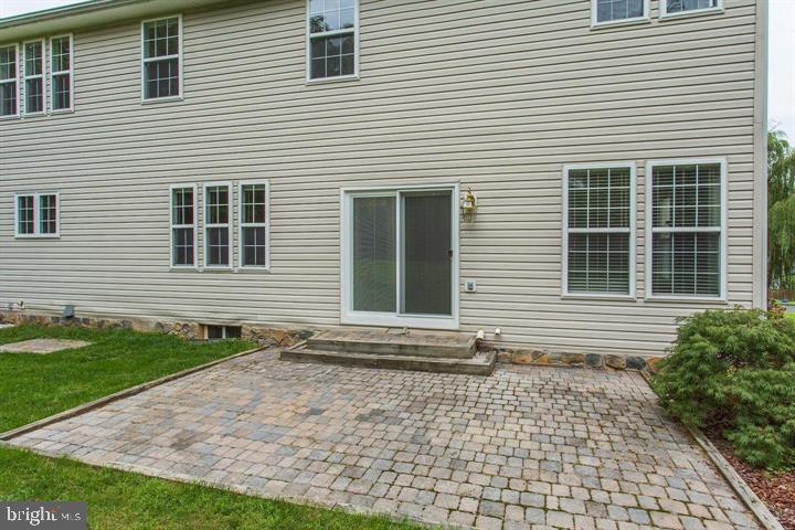LOCUST HILL - Residential