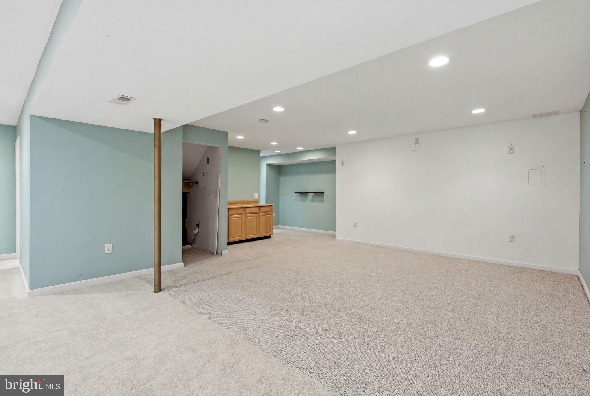 LOCUST HILL - Residential