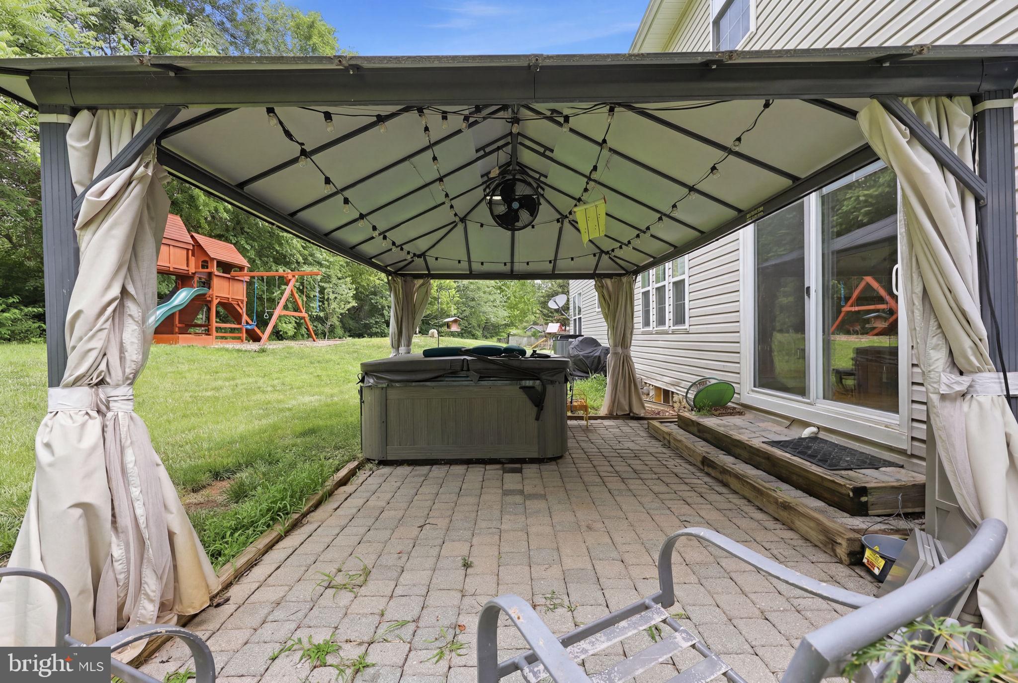 LOCUST HILL - Residential