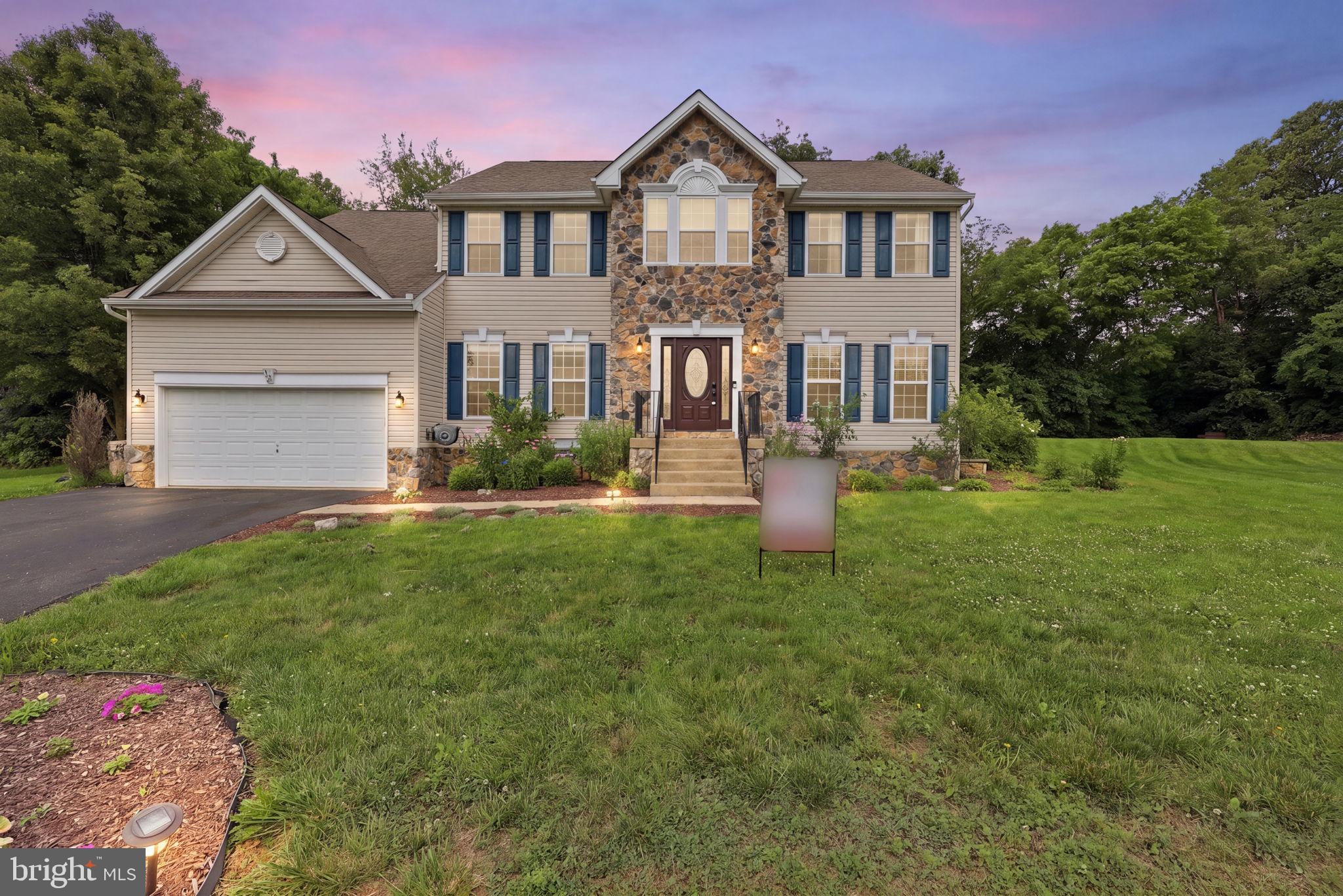 LOCUST HILL - Residential