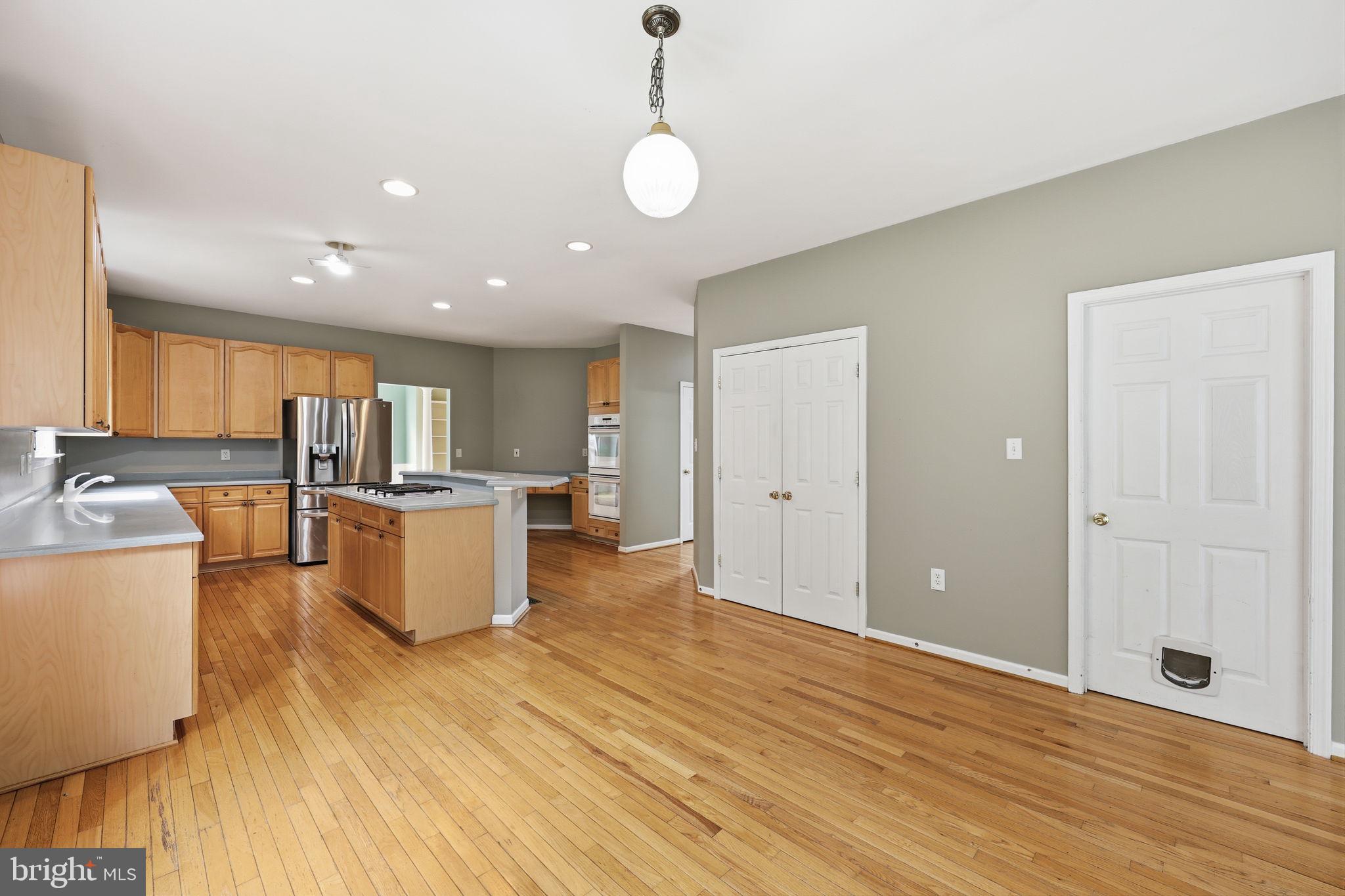 LOCUST HILL - Residential