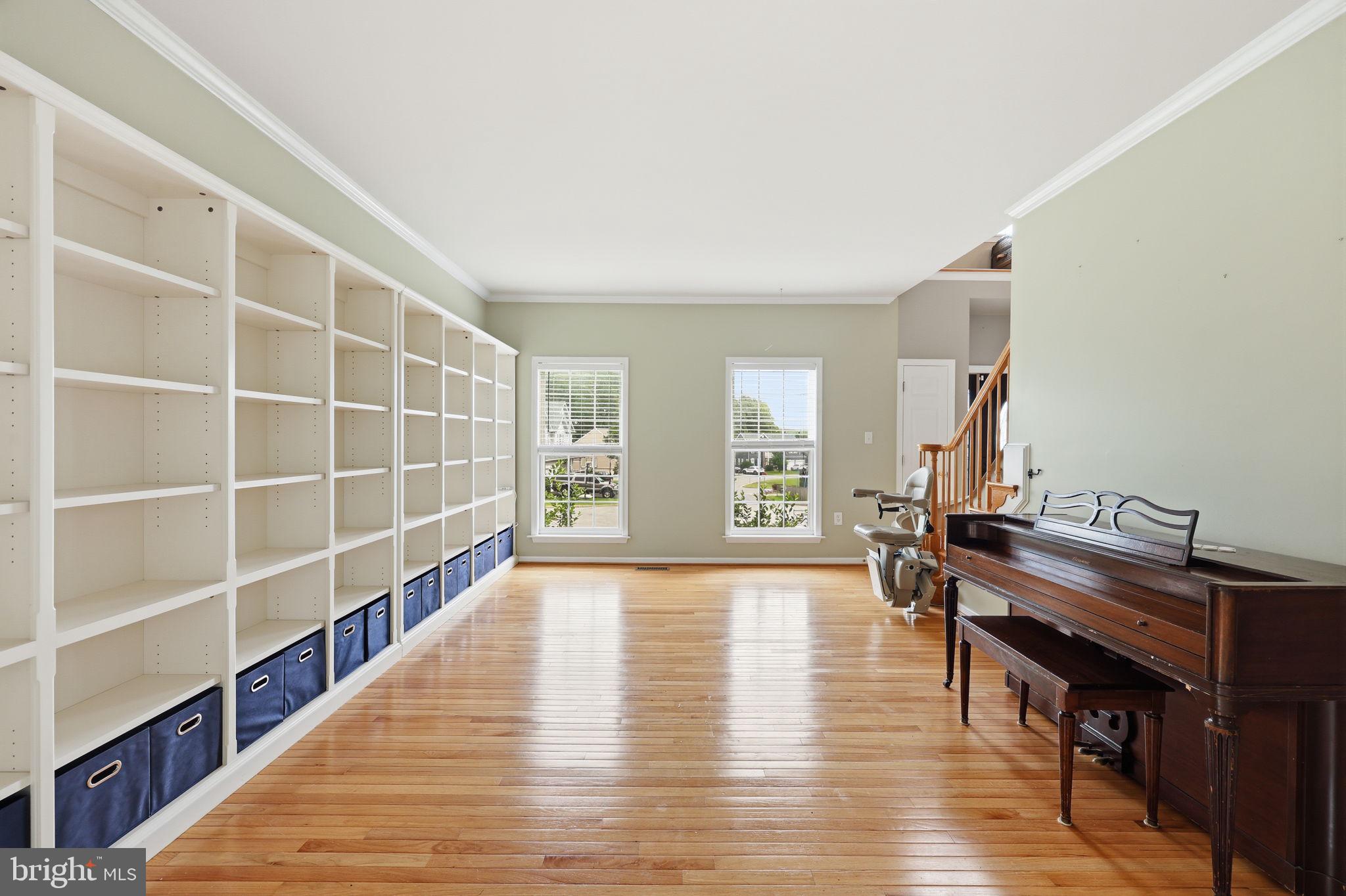 LOCUST HILL - Residential