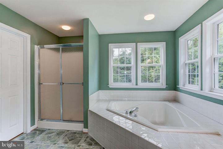 LOCUST HILL - Residential