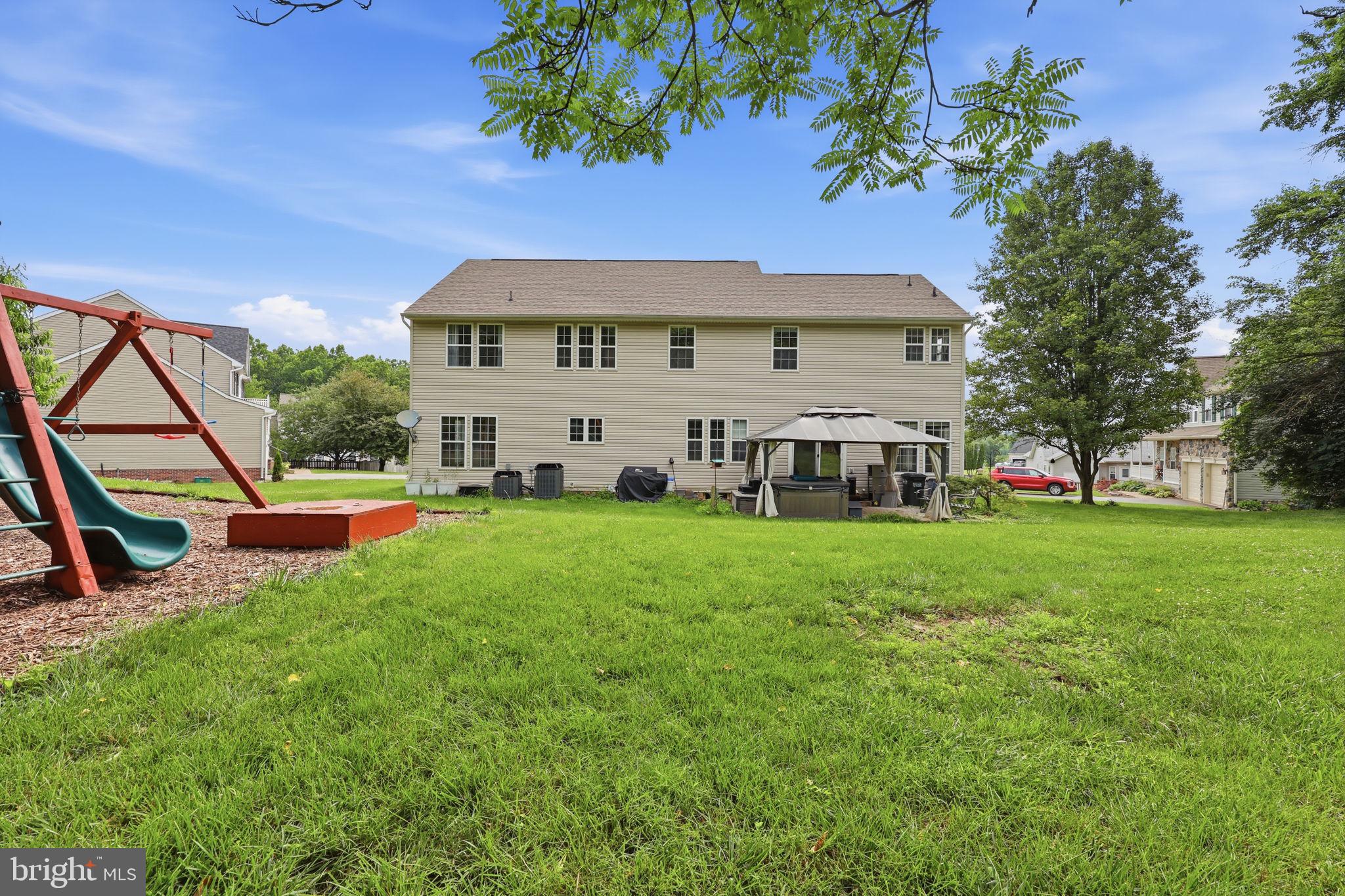 LOCUST HILL - Residential