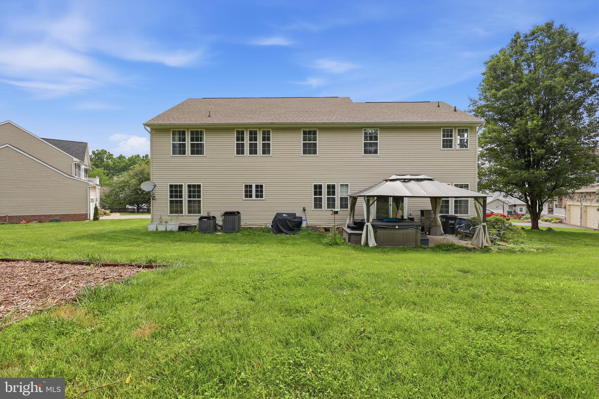 LOCUST HILL - Residential