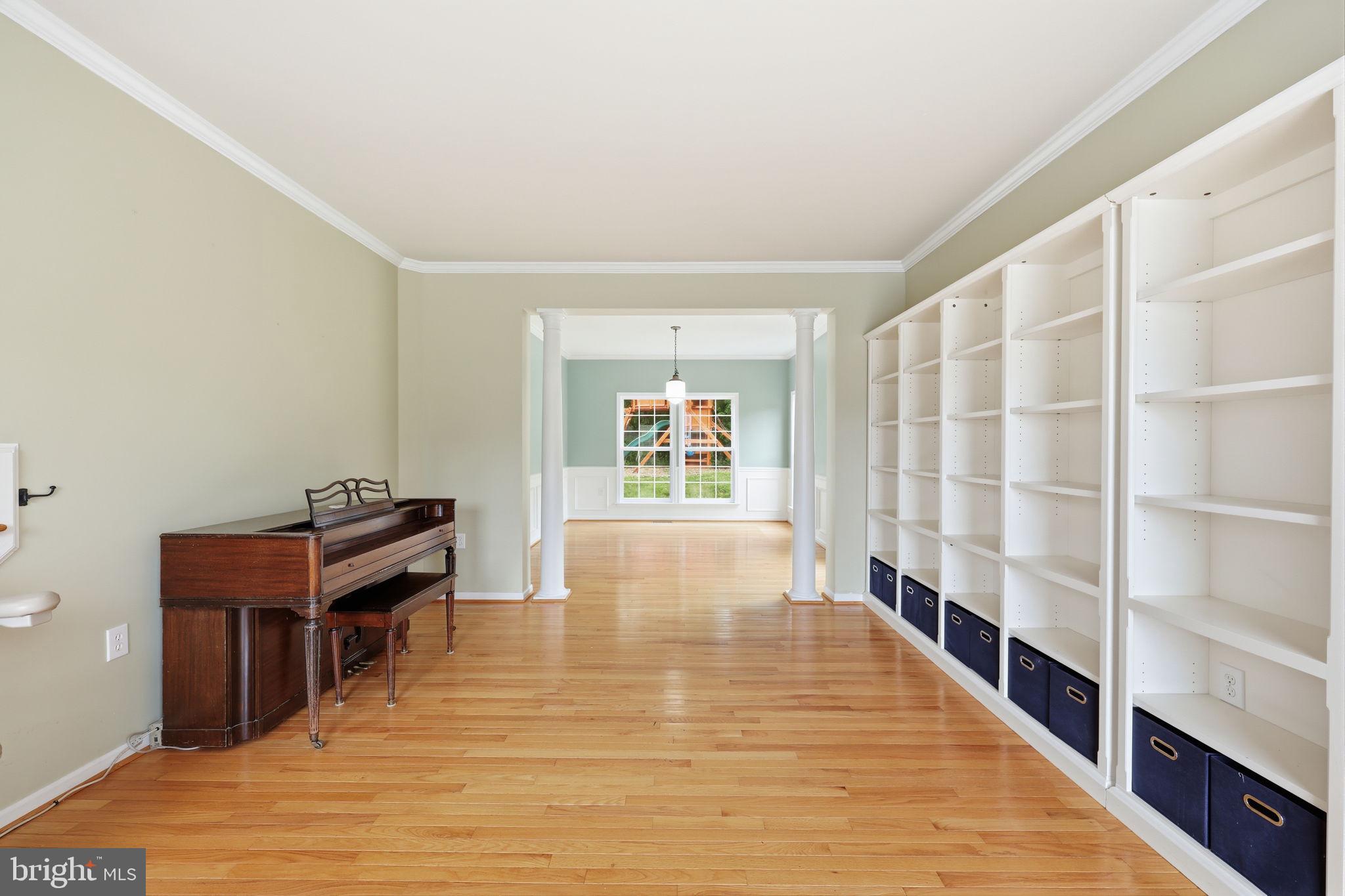 LOCUST HILL - Residential