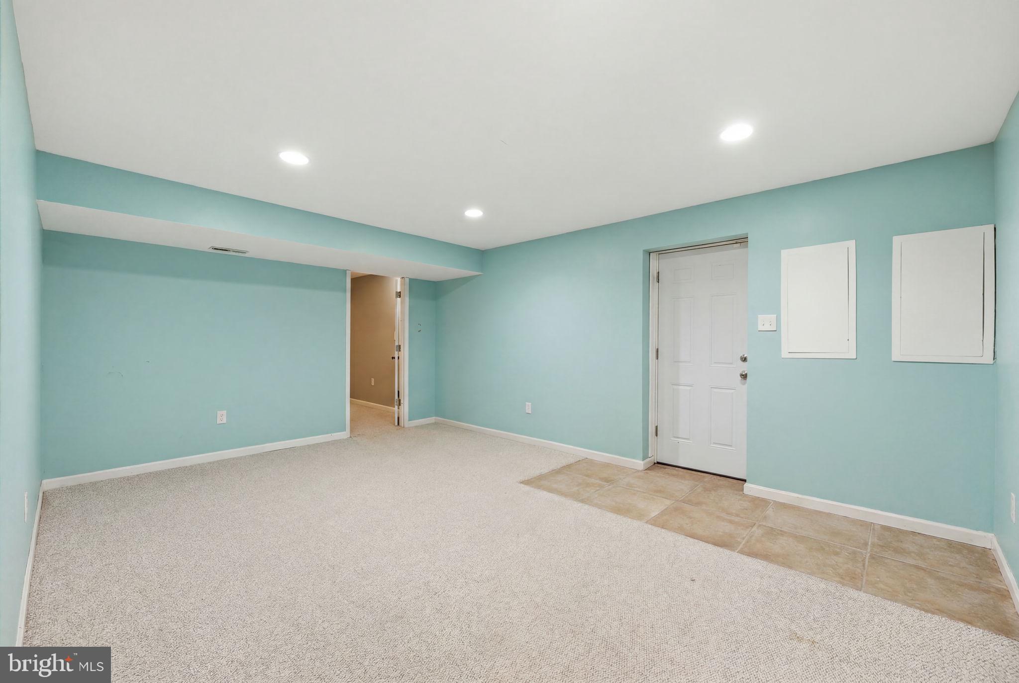 LOCUST HILL - Residential