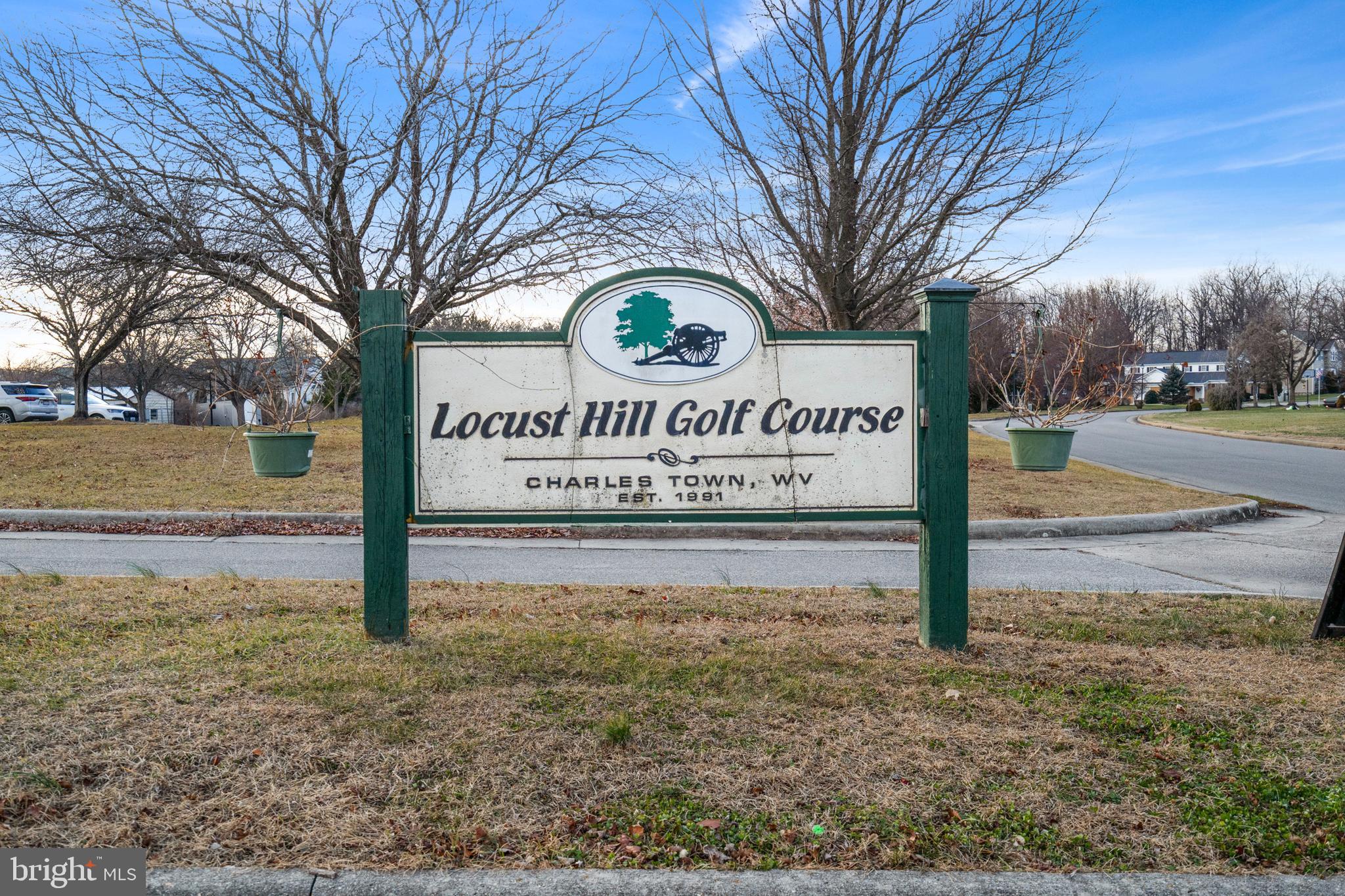 LOCUST HILL - Residential