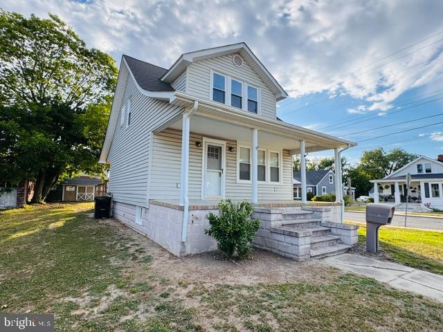 NEWLY RENOVATED HOME ON CORNER LOT!!!  NEW ROOF!!! NEW WINDOWS!!! NEW HVAC!!!!  NEW FLOORING THROUGHOUT!!!  NEW KITCHEN CABINETS!!! NEW STAINLESS APPLIANCES!!!  NEW GRANITE COUNTERTOPS!!!  TWO COMPLETELY NEW RENOVATED BATHROOMS!!!  WASHER/DRYER!!!  LARGE DECK OFF THE KITCHEN!!!  TWO SHEDS!!!  GO SEE THIS HOME TODAY!!!