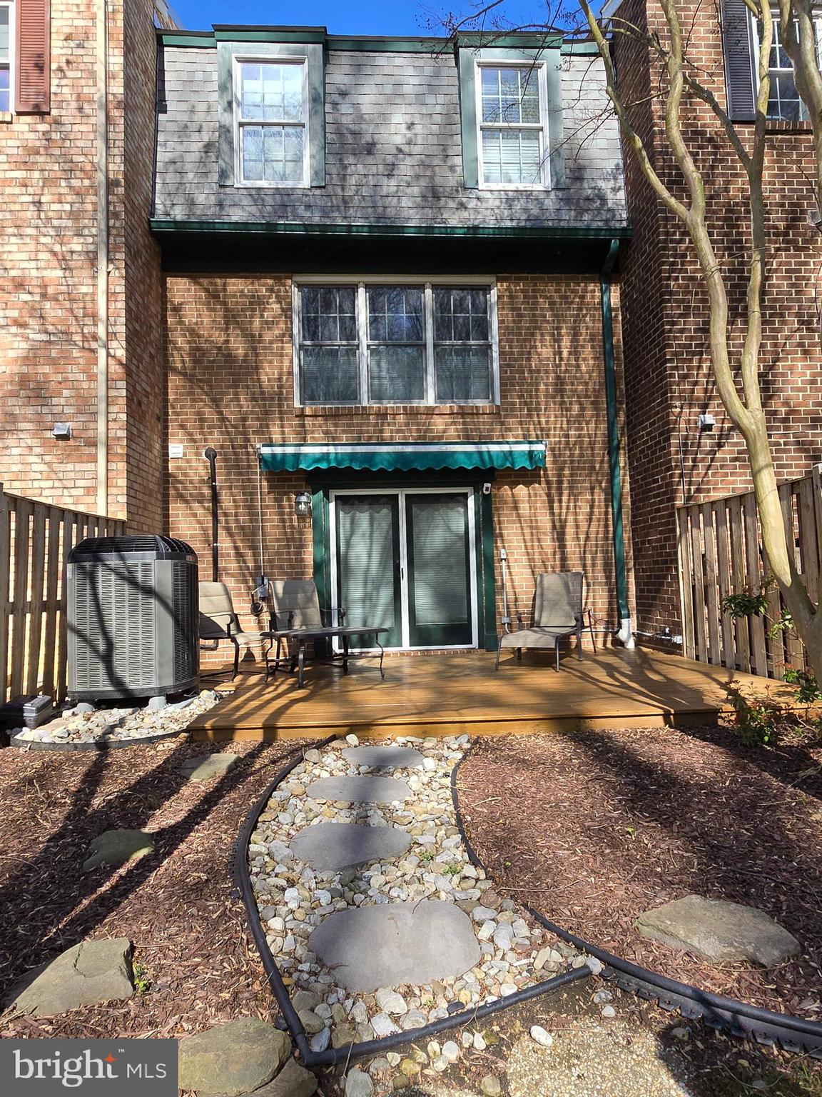 BAY HILLS TANGLEWOOD - Residential