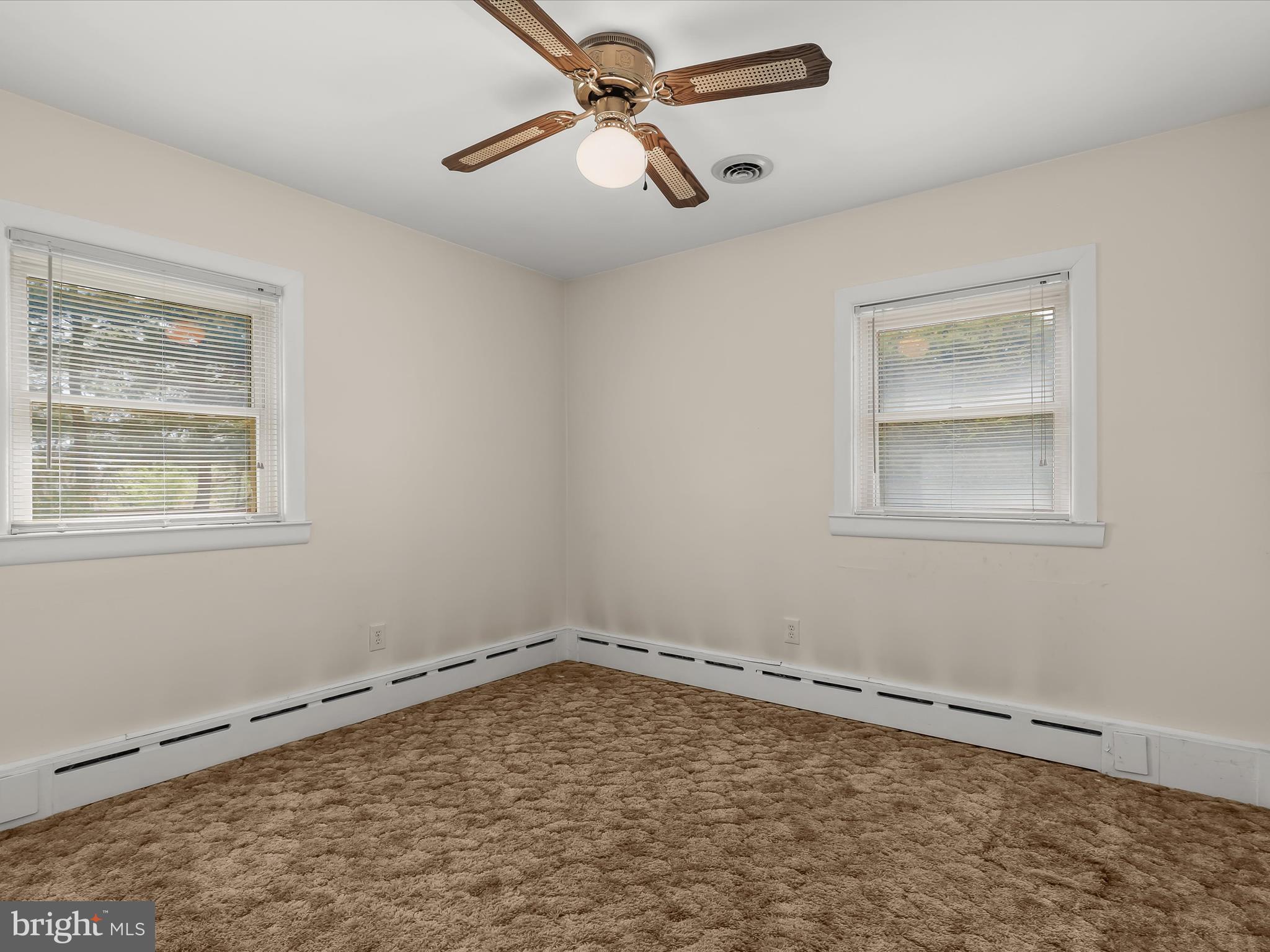 HONEYSUCKLE RIDGE - Residential