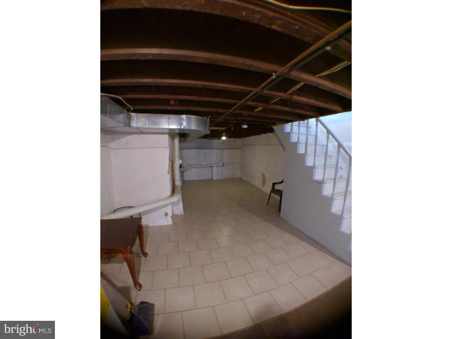 PORT RICHMOND - Residential Lease