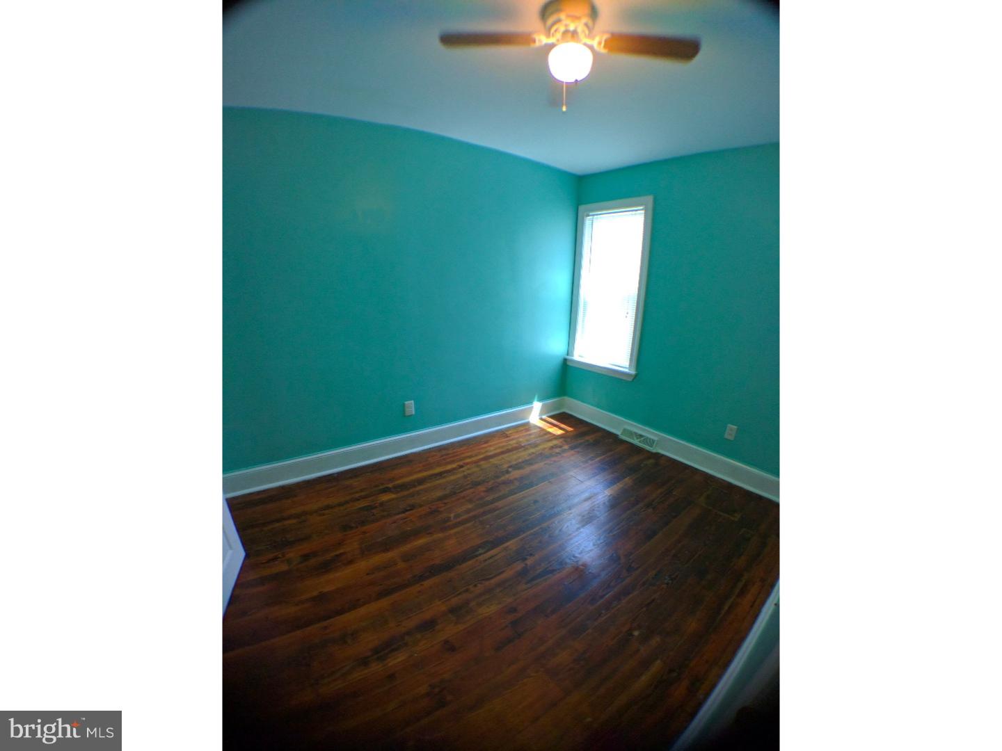 PORT RICHMOND - Residential Lease