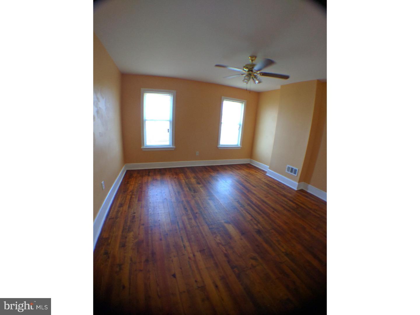 PORT RICHMOND - Residential Lease