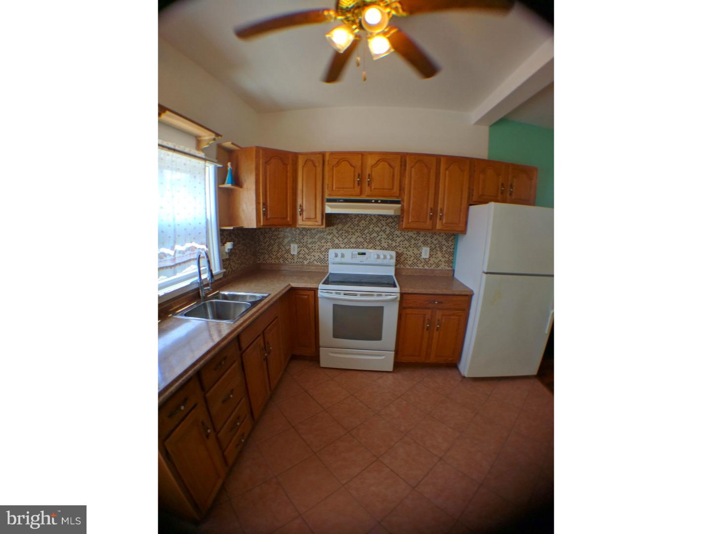 PORT RICHMOND - Residential Lease