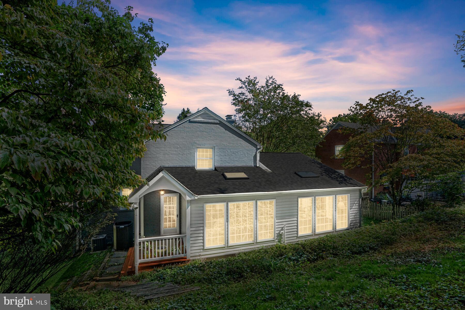 WOODACRES - Residential