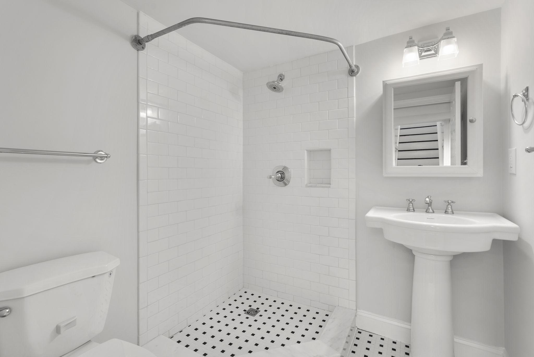 ROCKVILLE - Residential