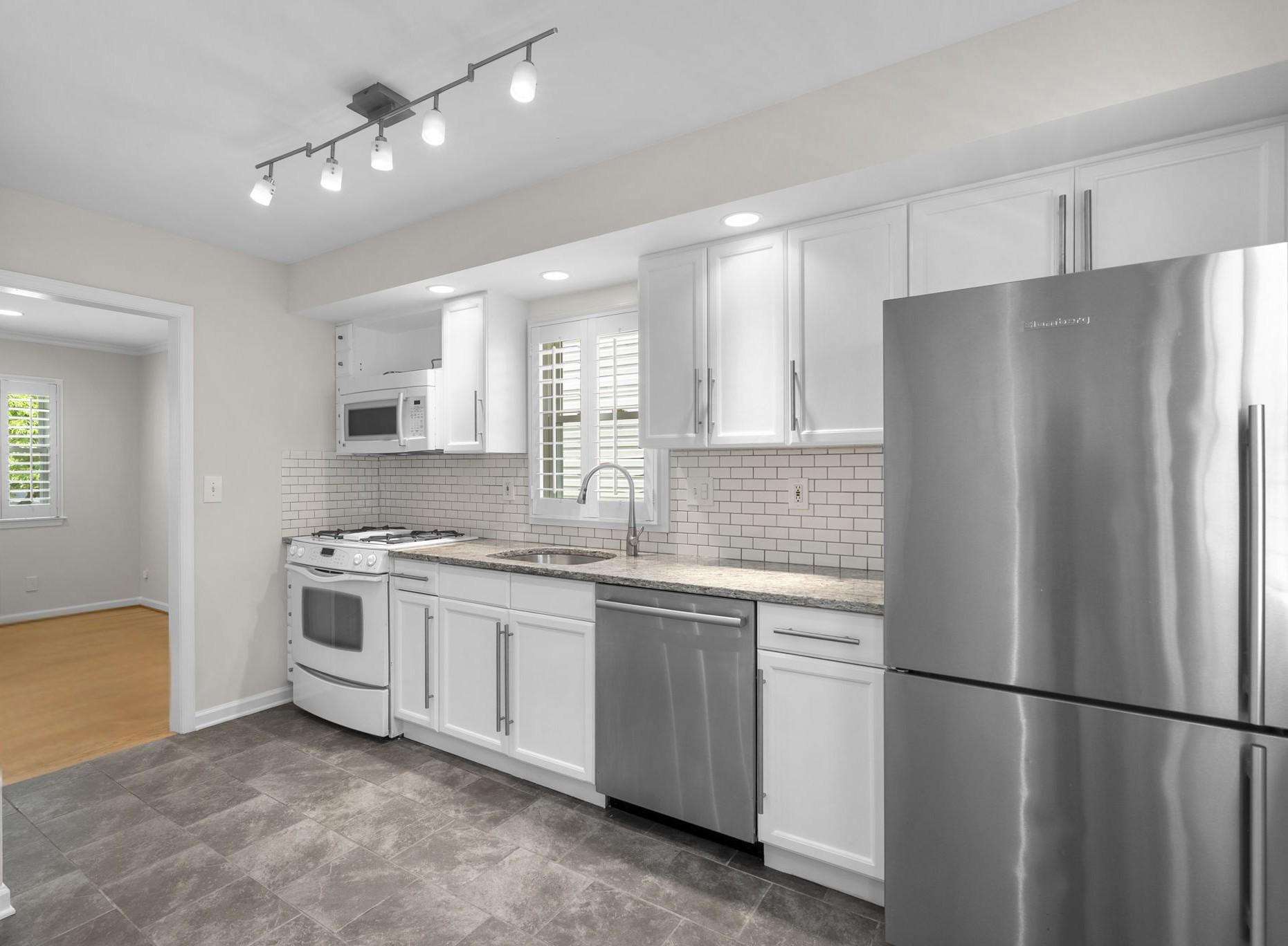 ROCKVILLE - Residential