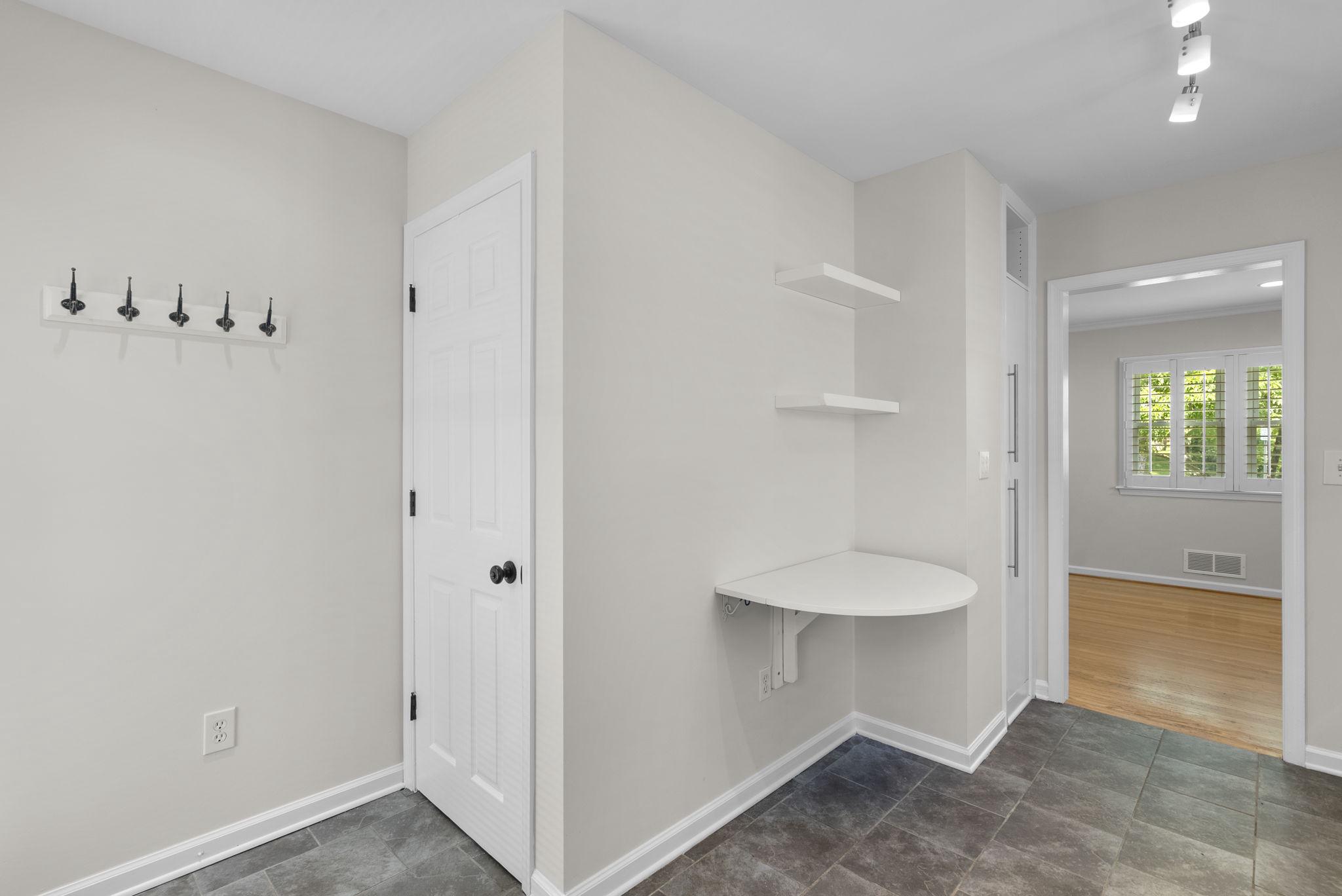 ROCKVILLE - Residential