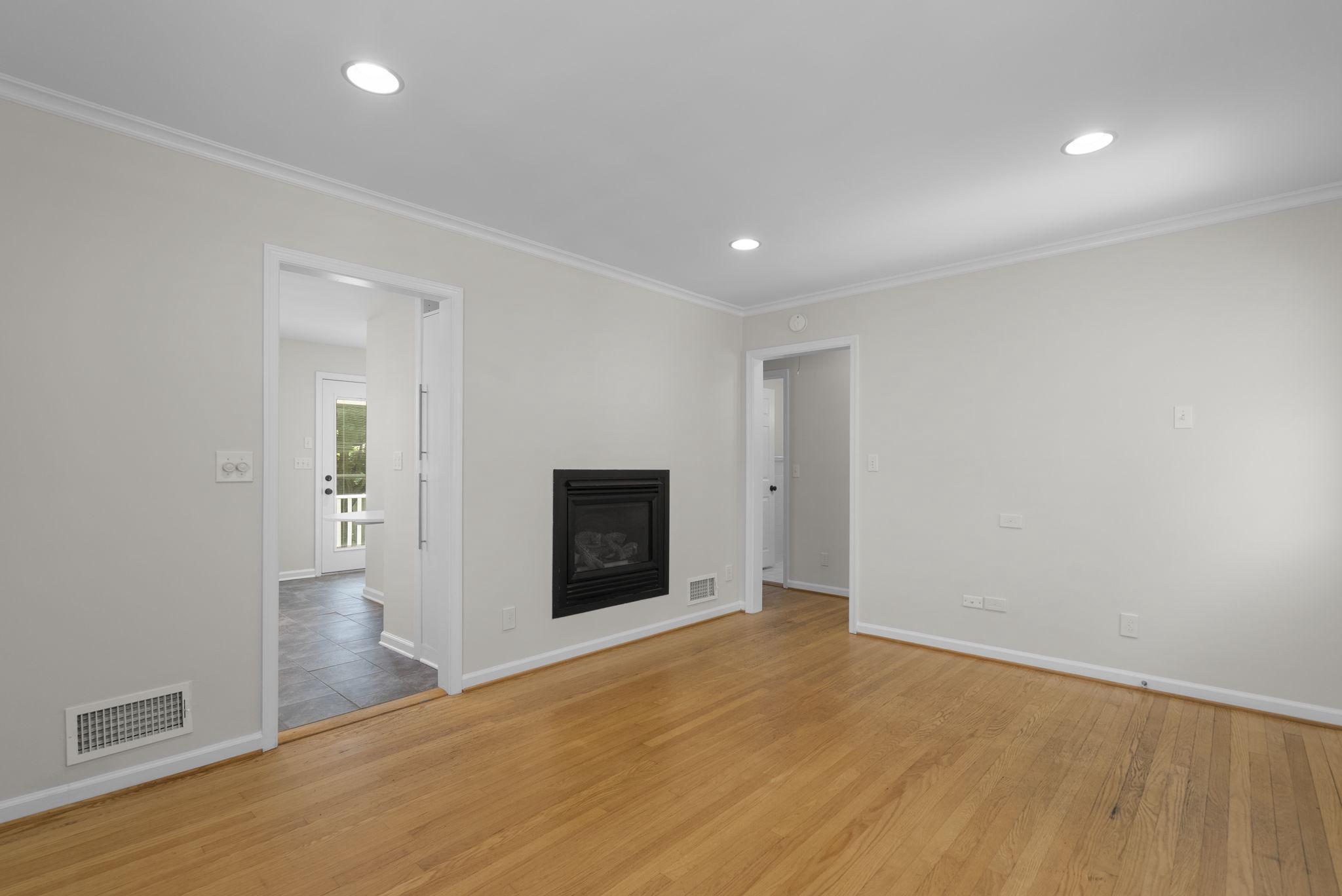 ROCKVILLE - Residential