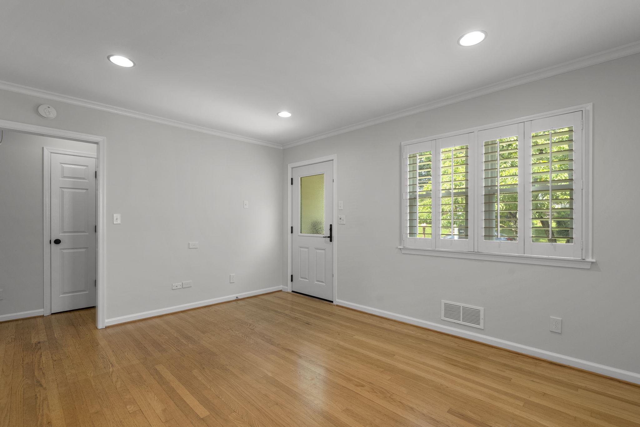 ROCKVILLE - Residential