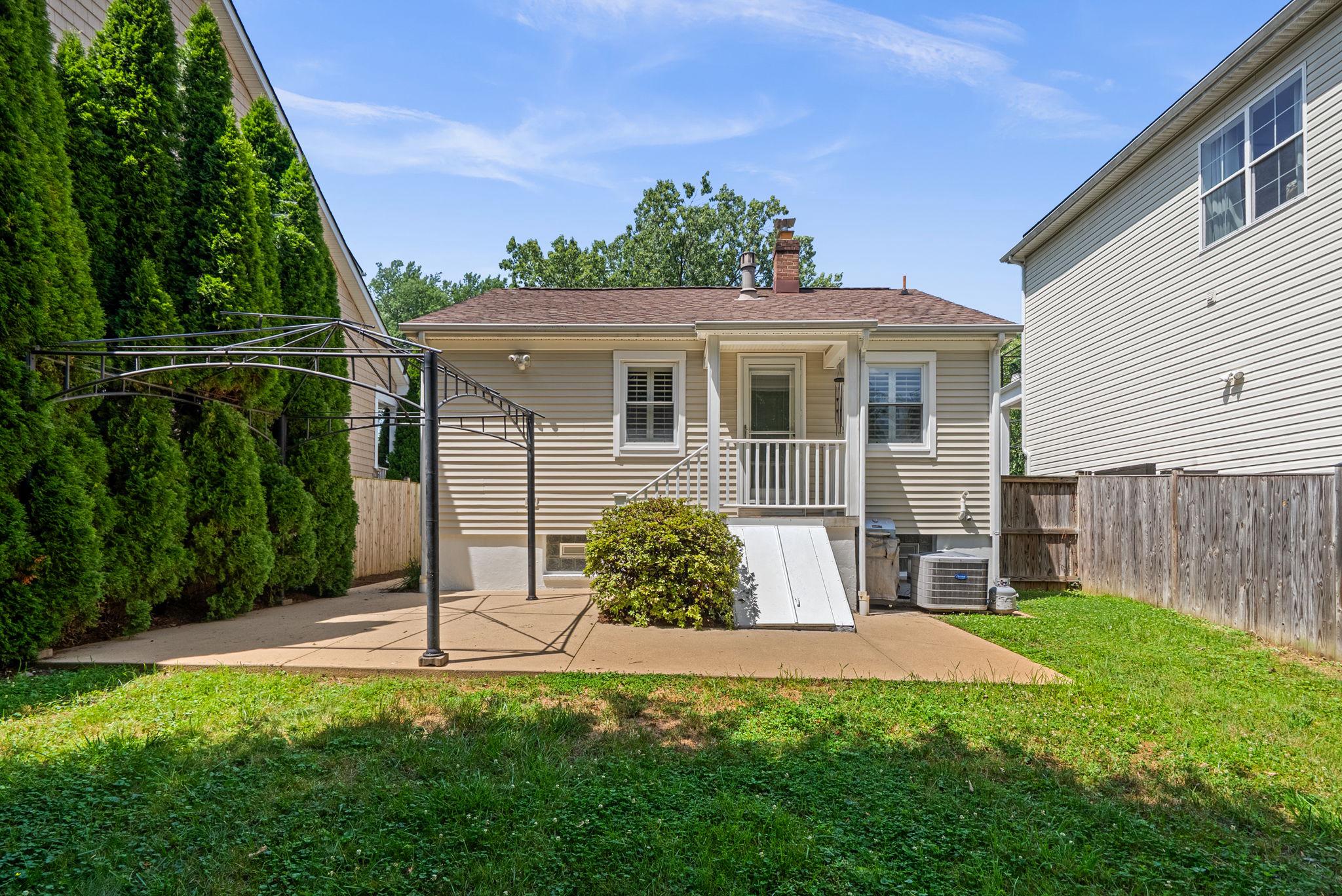 ROCKVILLE - Residential