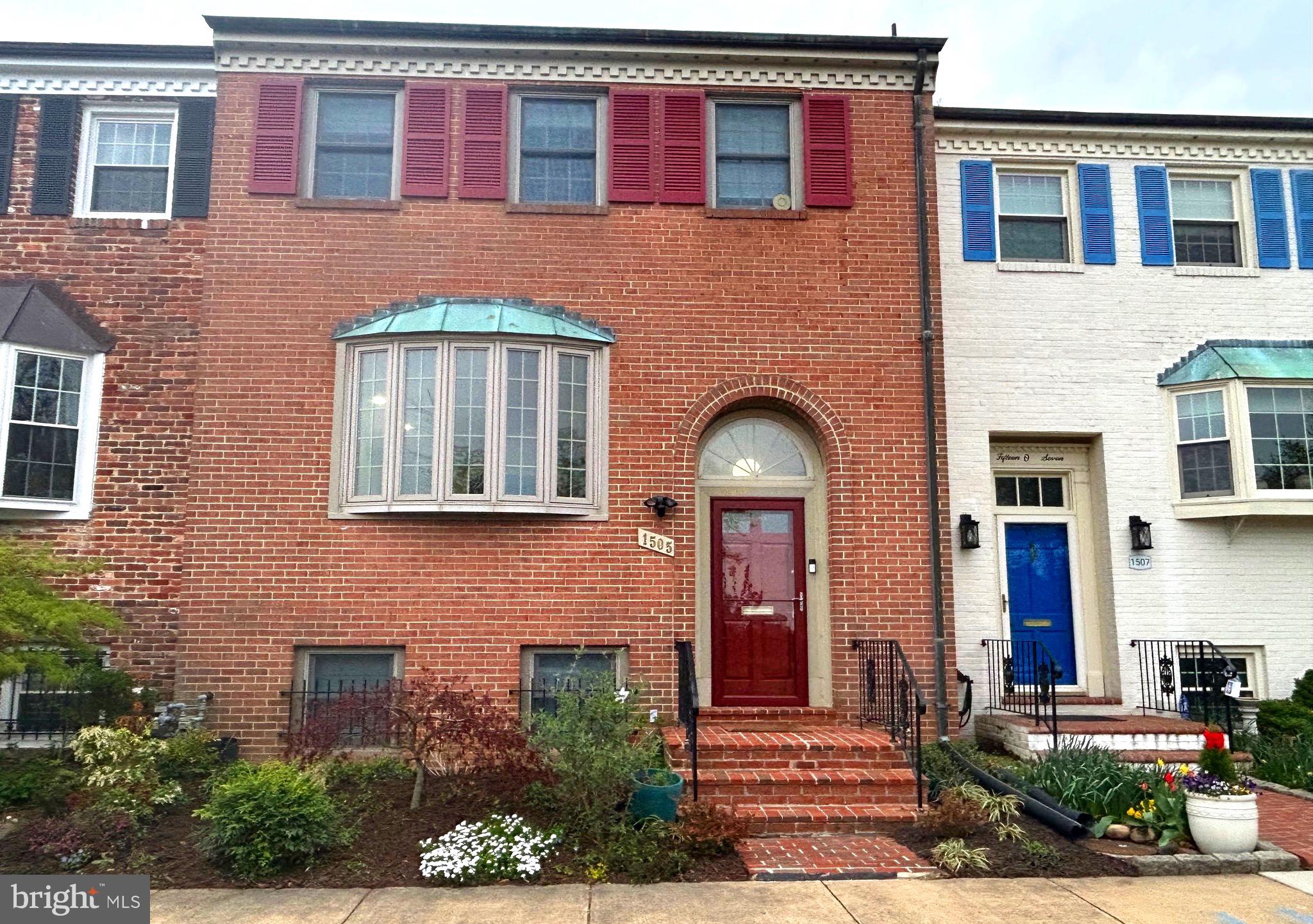 Spacious, light-filled townhome beautifully updated in the last four years including kitchen and all four bathrooms plus the addition of a large deck off the dining room.   Very few properties so close to Old Town Alexandria have a view like this - overlooking the greens of Belle Haven Country Club and just three blocks to Potomac River Trail/Marina.  This three story home features four bedrooms with three and a half baths, plus a huge recreation room that opens up to a slate patio and small lawn with raised garden. Gas burning fireplace plus laundry room w/fullsize stacked laundry and extra freezer.  Gorgeous white oak floors on main and second level with attractive and durable  LVT flooring in rec room and fourth bedroom. This lovely home is blessed with tons of closet space as well as a huge attic and storage under the stairs. Home is located a short distance (1.5 miles)  to Old Town Alexandria via George Washington St/Pkwy which also takes you  to the Pentagon and Ft. Myer.  Close to Huntington metro and 495 entrance for easy access to DC or other parts of Northern Virginia and Maryland.  Owner/Realtor