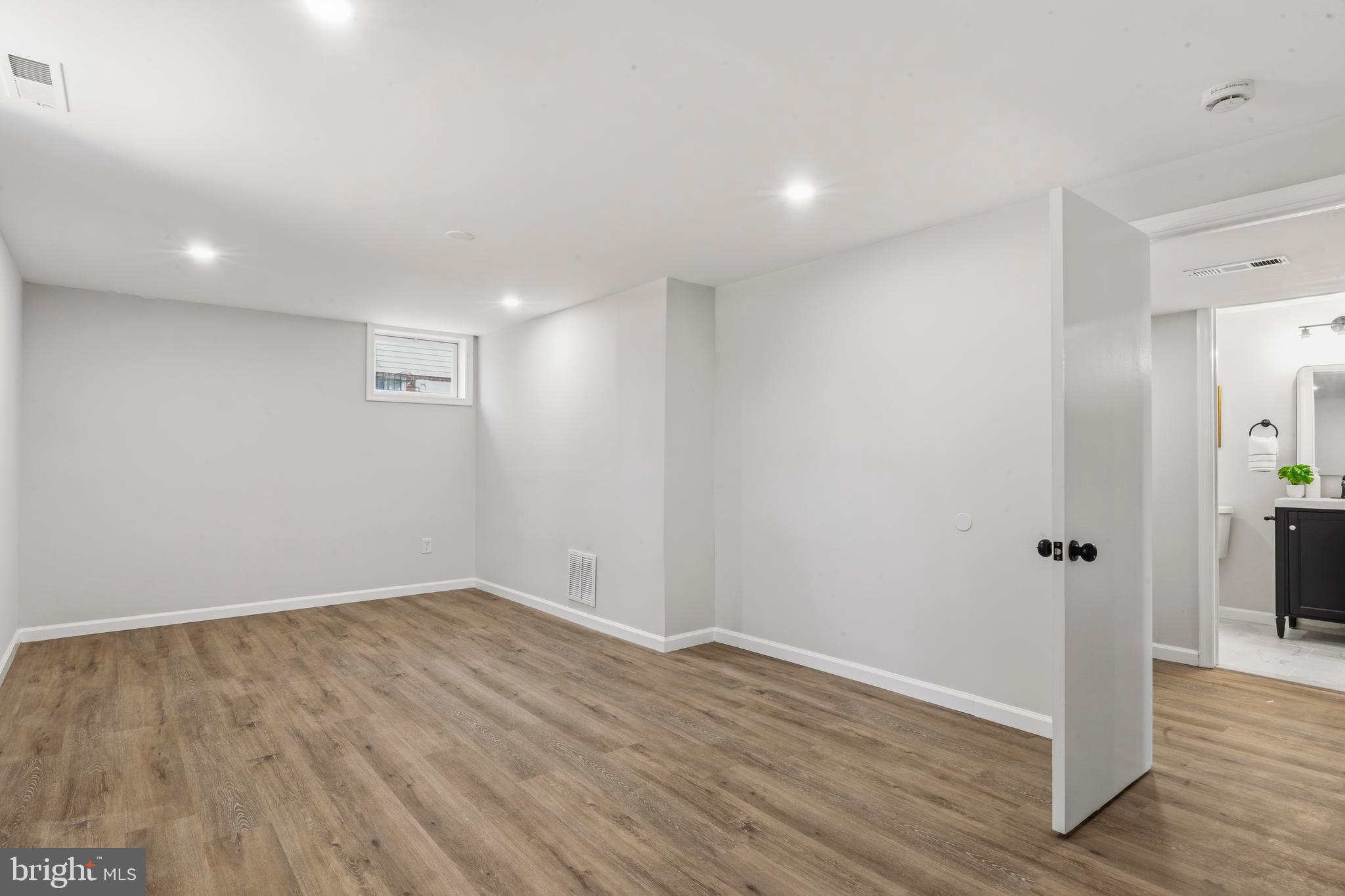 PEPPER MILL VILLAGE - Residential
