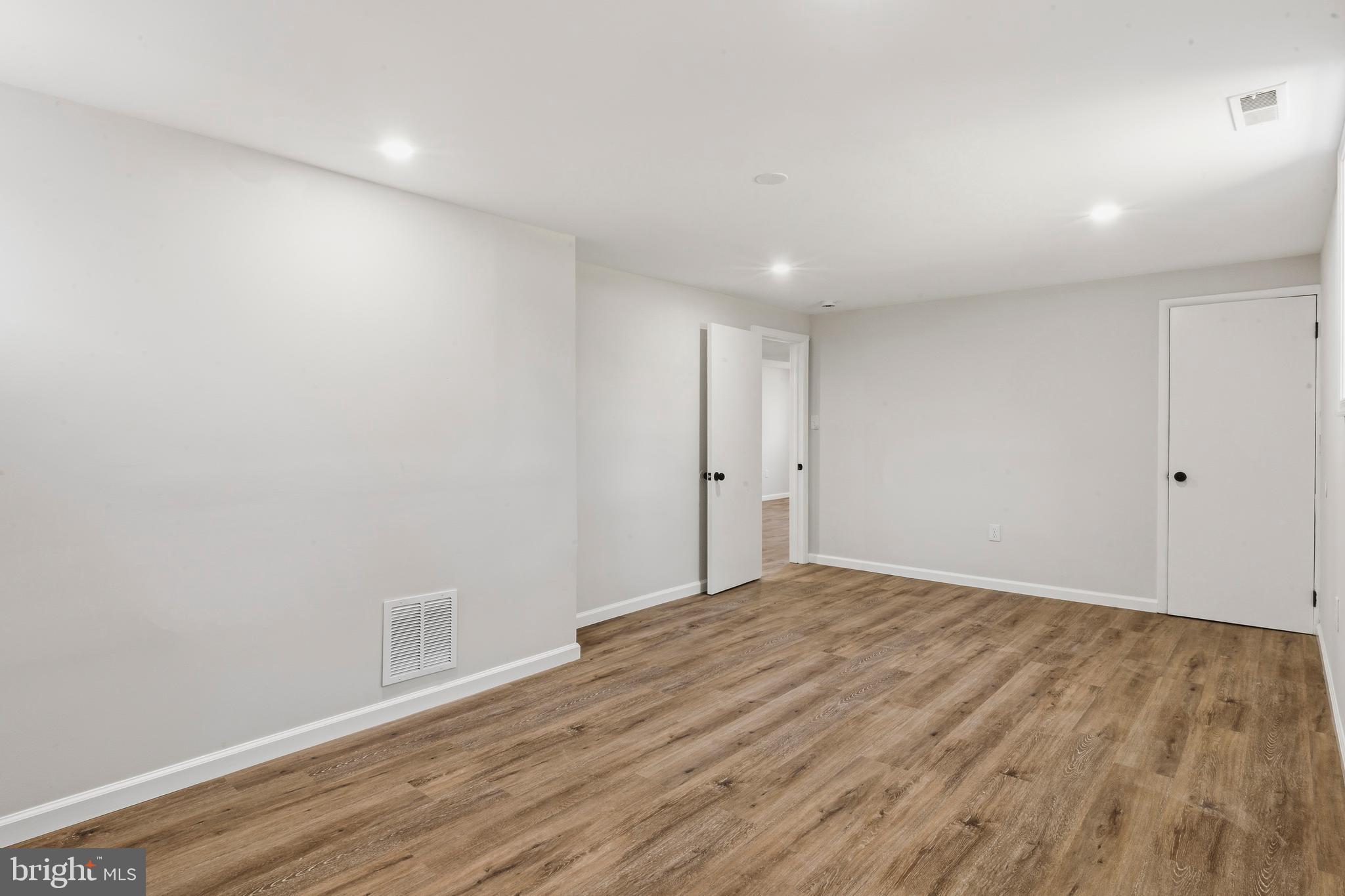 PEPPER MILL VILLAGE - Residential