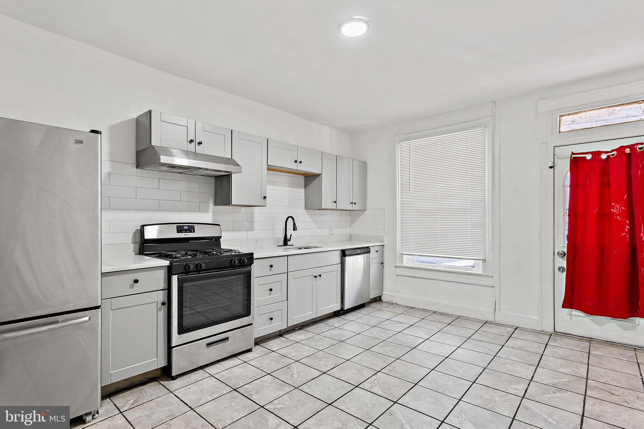 MADISON EASTEND - Residential