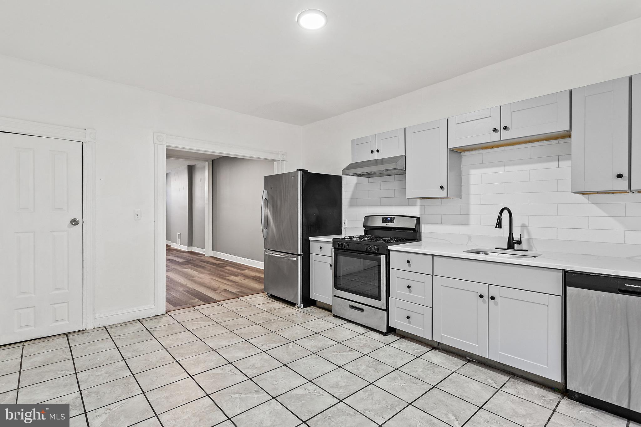 MADISON EASTEND - Residential