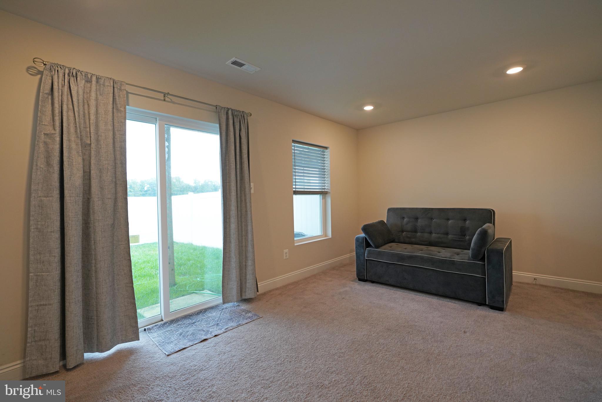 PLANTATION LAKES - Residential