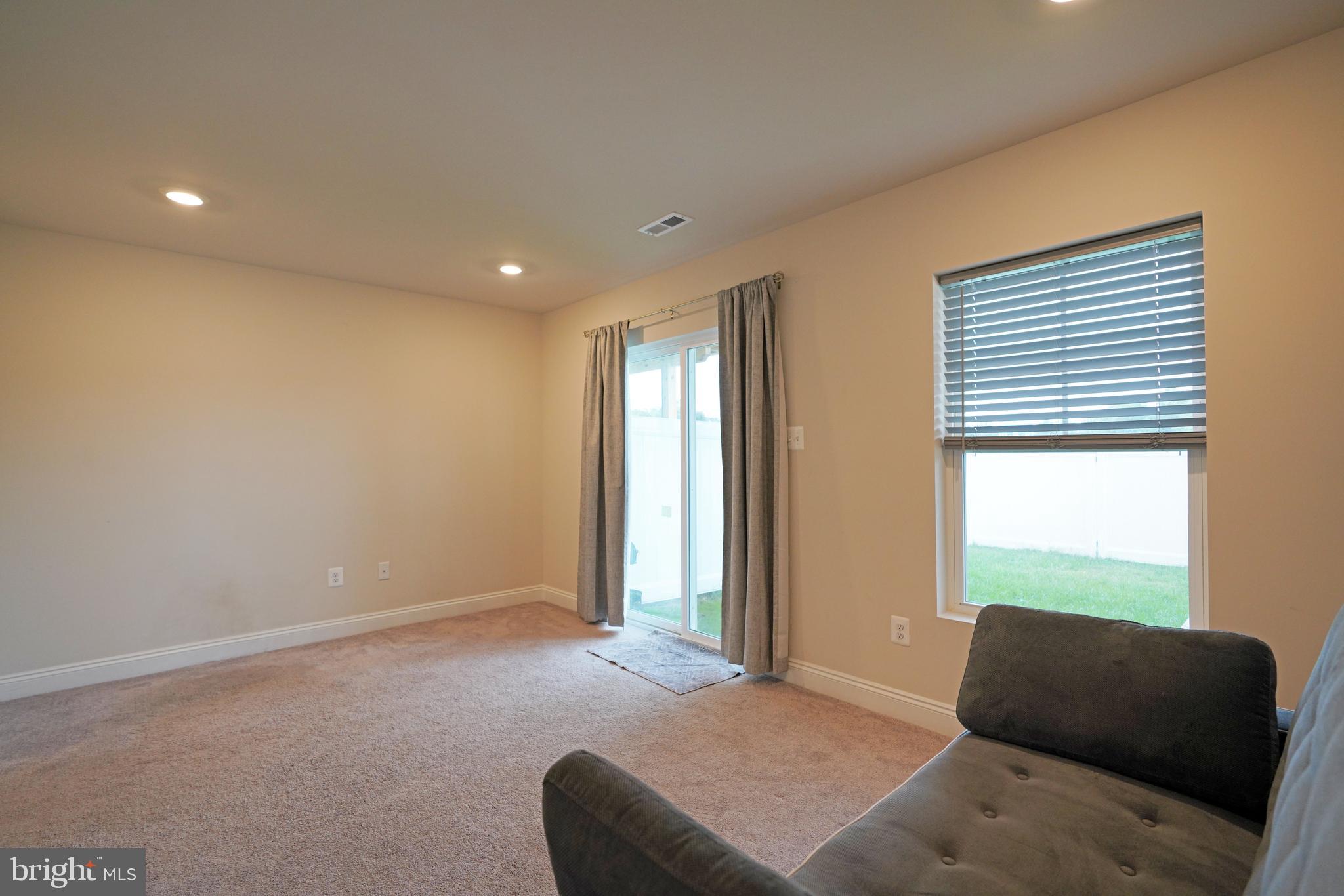 PLANTATION LAKES - Residential