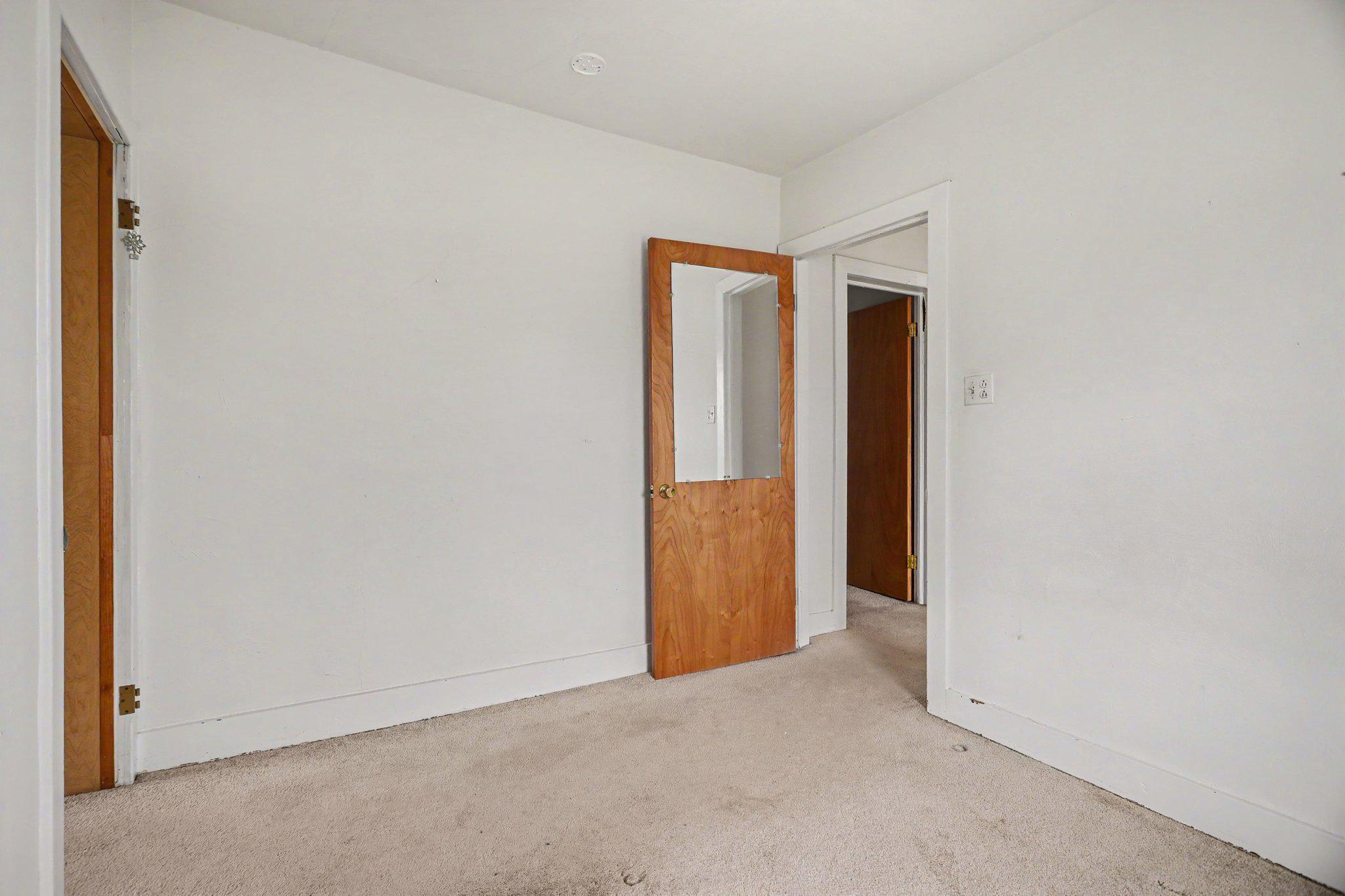 LITTLESTWN BOROUGH - Residential