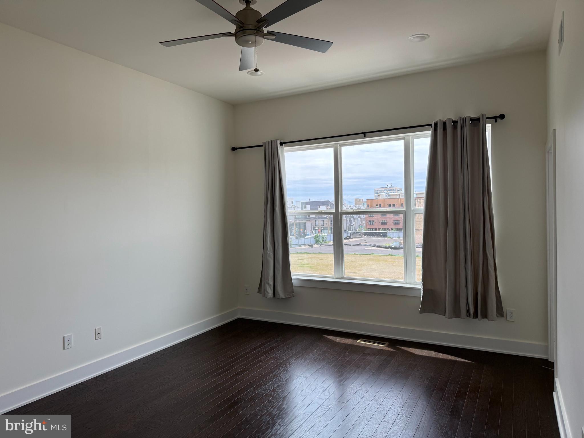 WEST KENSINGTON - Residential